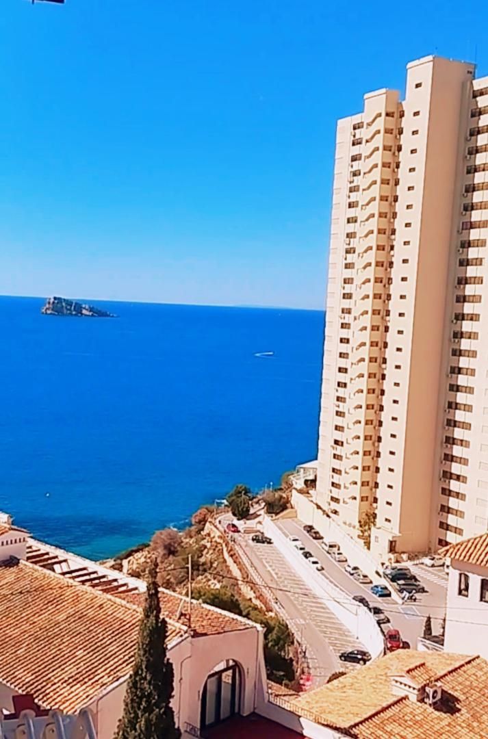 Exterior view of Apartment to rent in Benidorm  with Air Conditioner, Heating and Parquet flooring