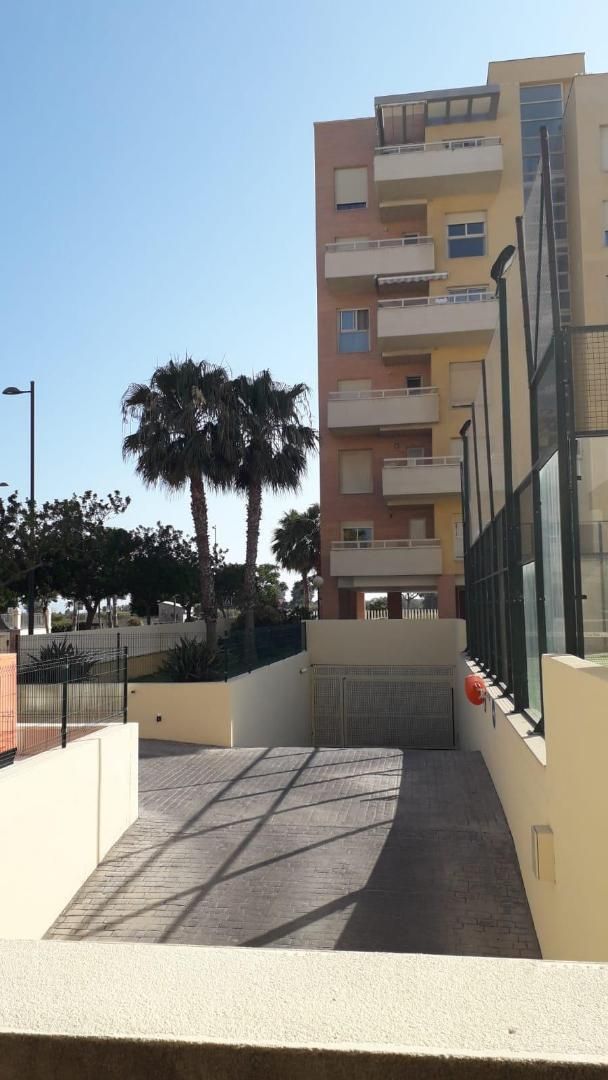 Vista exterior de Pis de lloguer en Vélez-Málaga amb Aire condicionat, Calefacció i Jardí privat