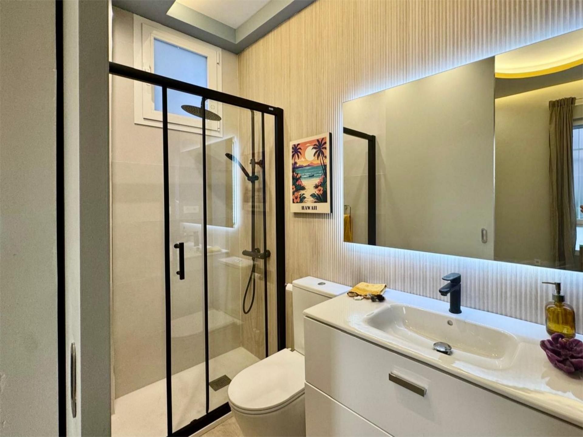 Bathroom of Flat for sale in  Madrid Capital  with Air Conditioner