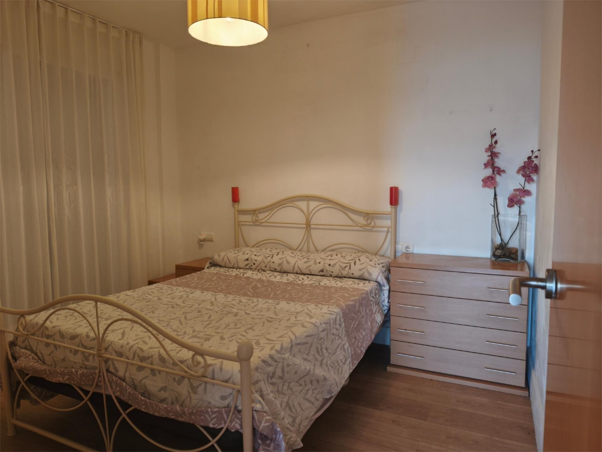 Dormitori de Àtic per a compartir en Amposta amb Terrassa, Moblat i Rentadora
