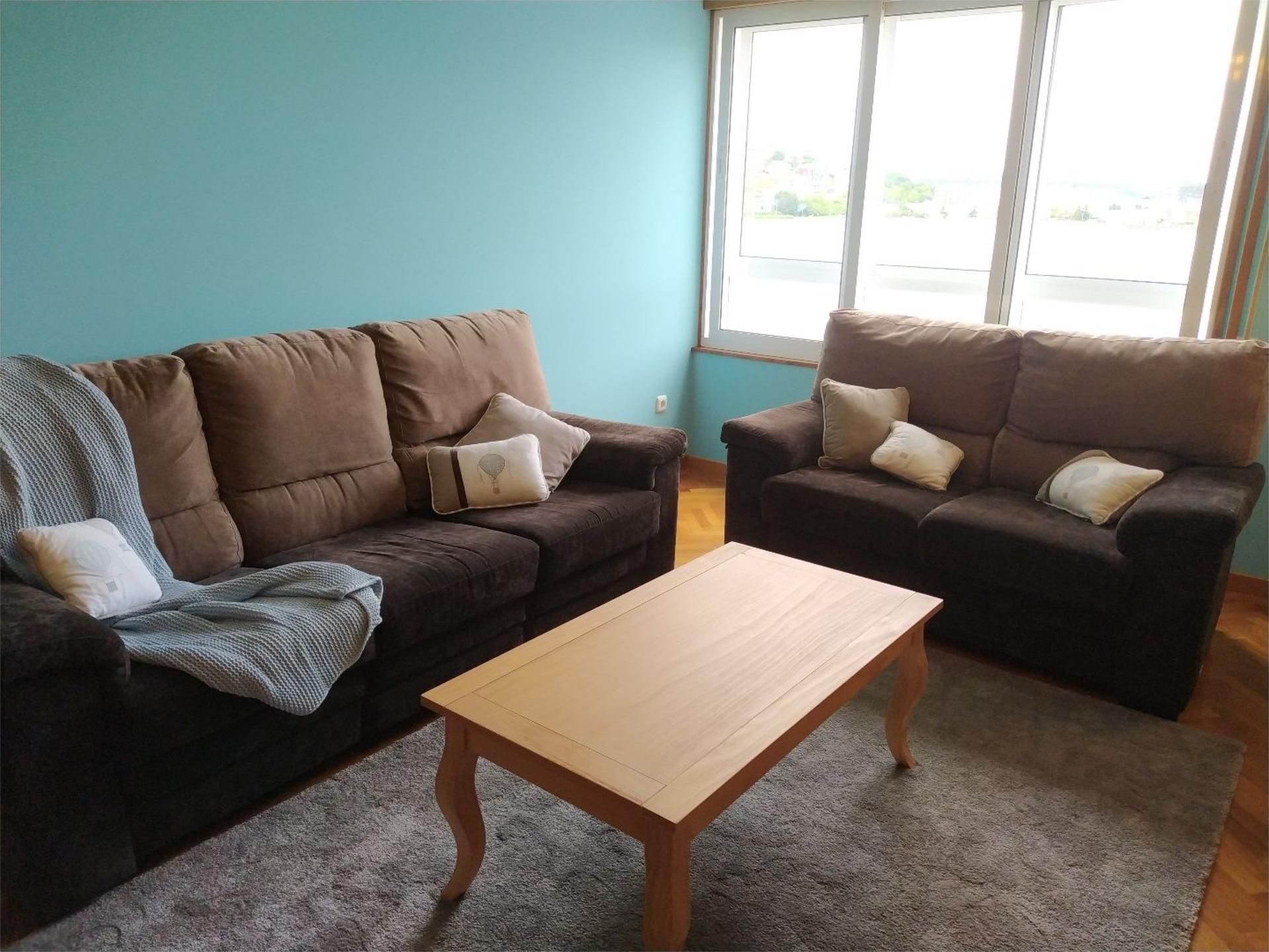 Living room of Flat to rent in Viveiro  with Heating, Parquet flooring and Furnished