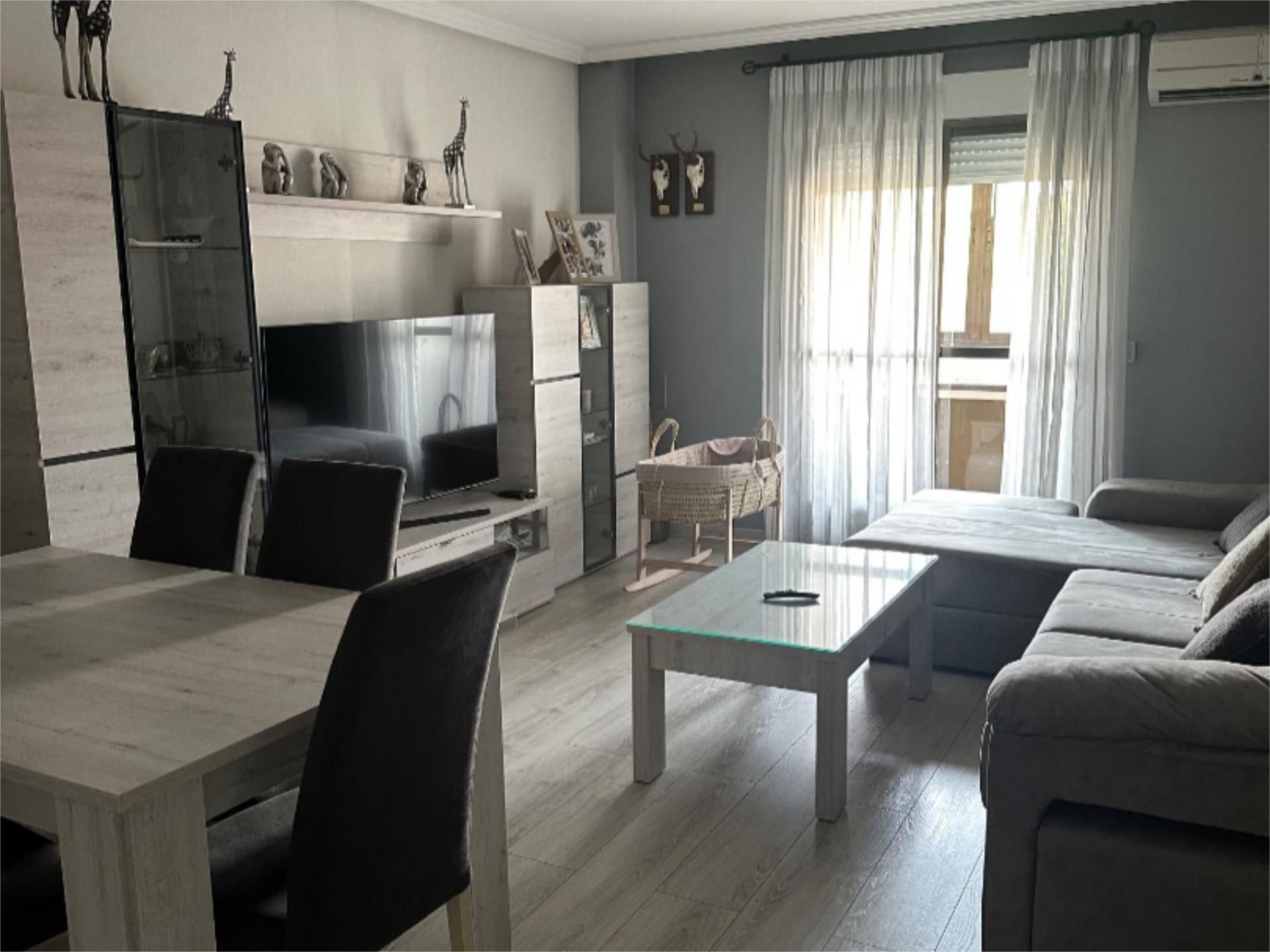 Sala d'estar de Pis en venda en Talavera de la Reina amb Aire condicionat, Calefacció i Terrassa