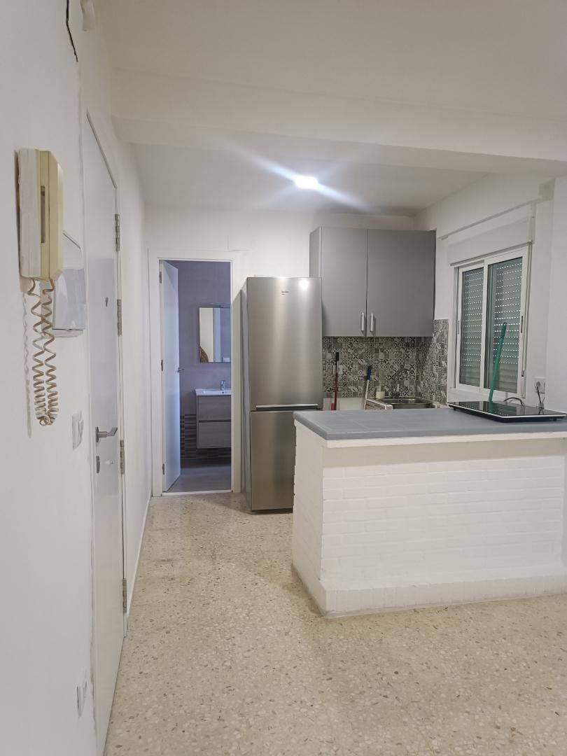 Study to rent in Calle de Torreblanca, 14, San Gil