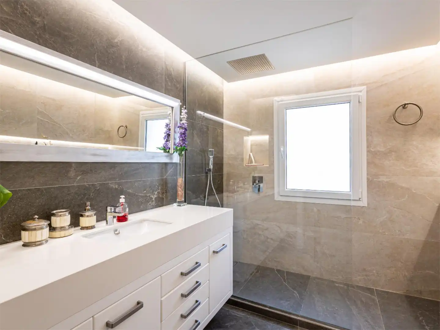 Houses for rent in Calle Calvario, 10, Huerta Belón - Calvario Bathroom of Houses for rent in Marbella with Air Conditioner, Heating and Private garden