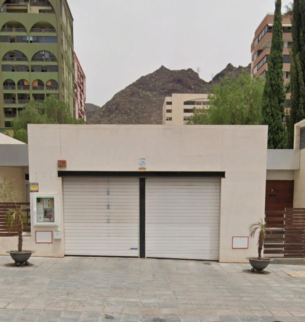 Exterior view of Garage to rent in  Santa Cruz de Tenerife Capital