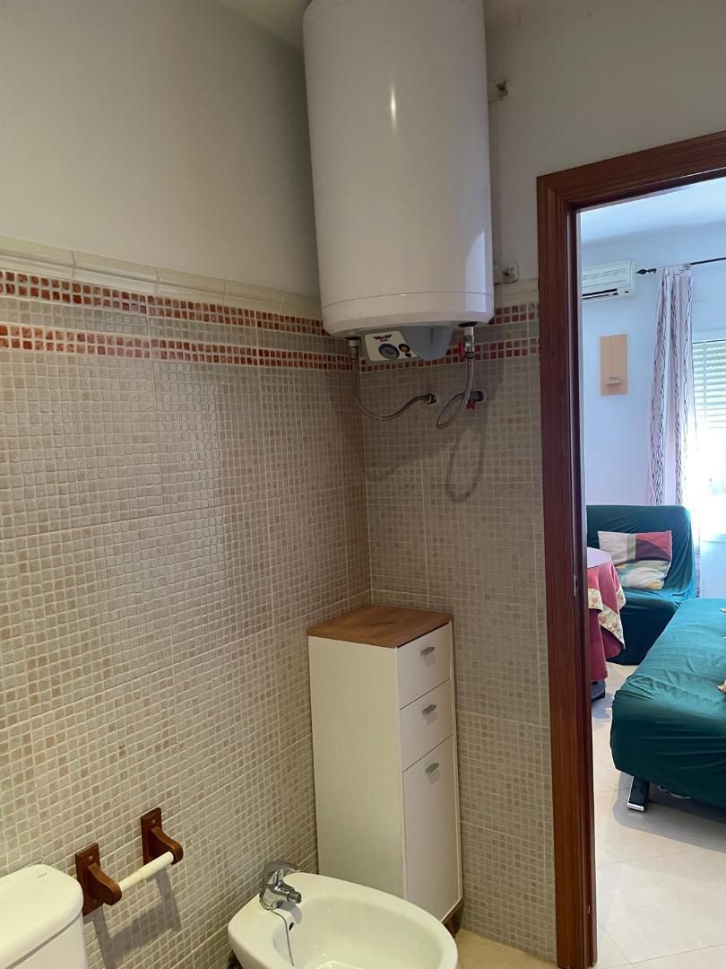 Bathroom of Flat to rent in Los Santos de Maimona  with Air Conditioner, Heating and Terrace