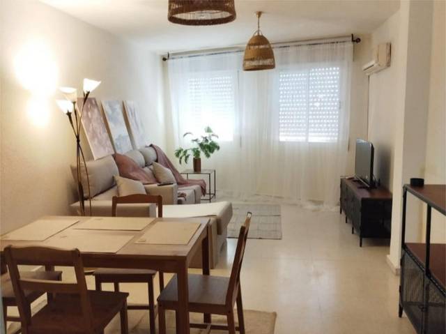 Piso en Alquiler en Avenida la Viña, 7 en Macael