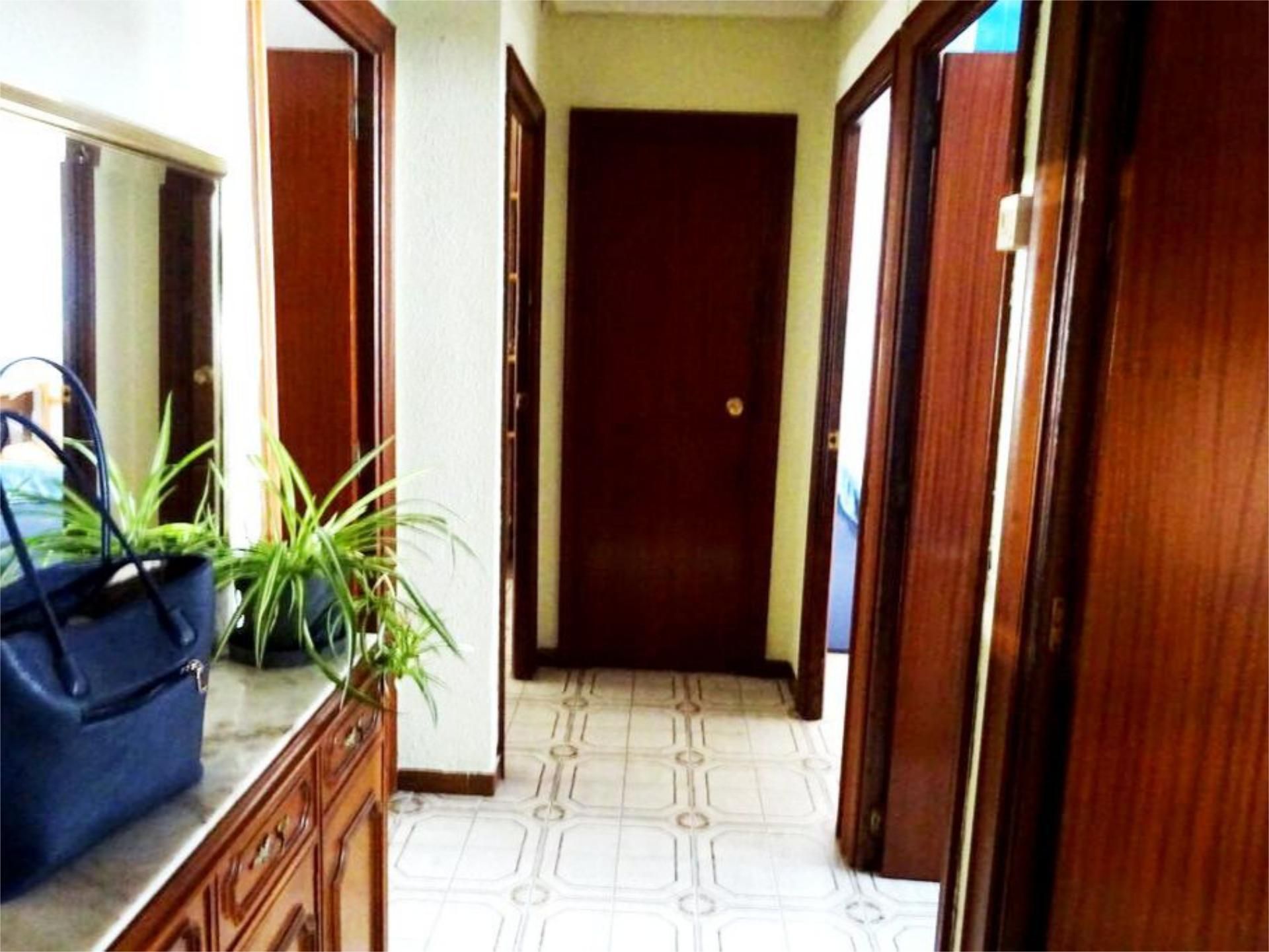 Piso en venta en  Zaragoza Capital con Calefacción, Terraza y Amueblado