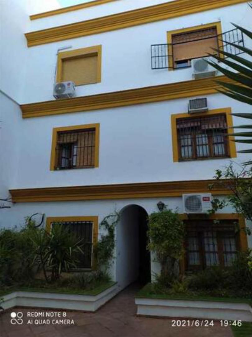 Study to rent in San Vicente