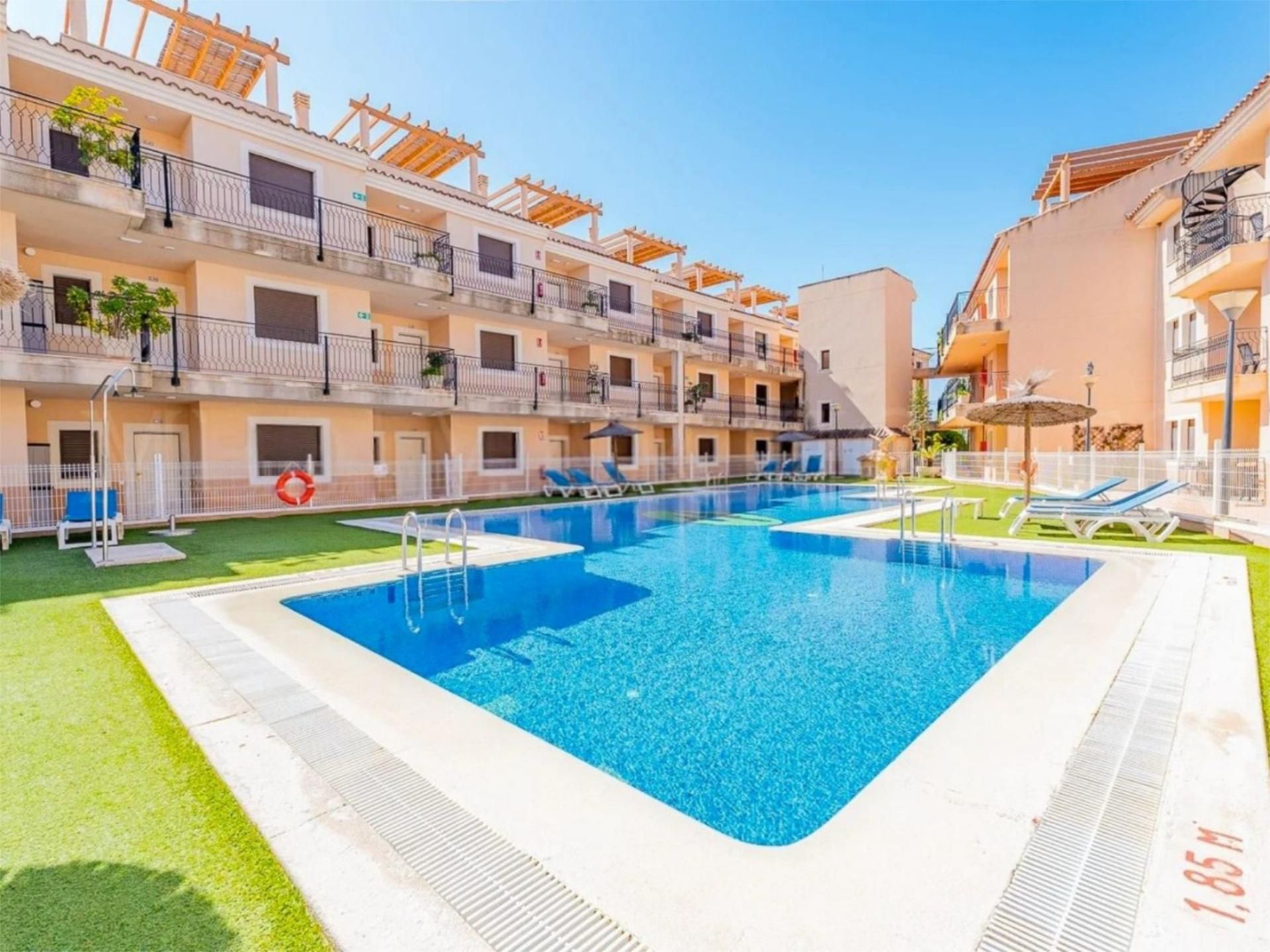 Piscina de Piso en venta en Águilas con Terraza, Piscina y Balcón