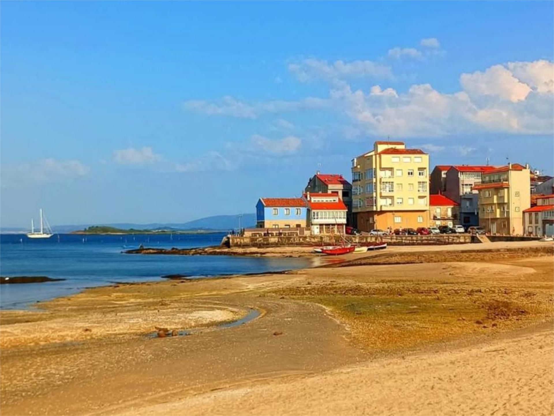 Vista exterior de Pis de lloguer en Vilagarcía de Arousa amb Calefacció, Parquet i Moblat