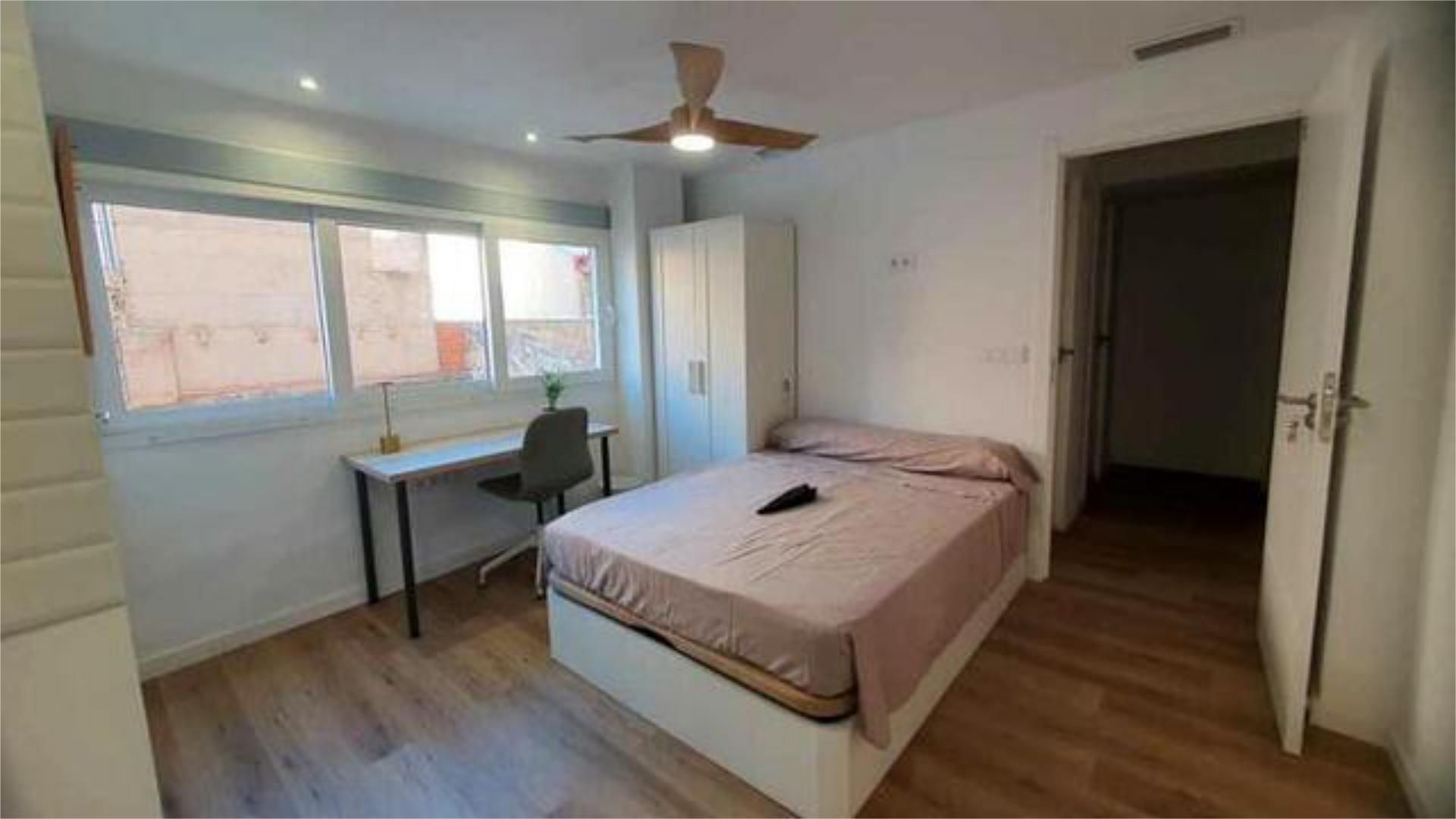 Schlafzimmer von Wohnung miete in Elche / Elx mit Möbliert