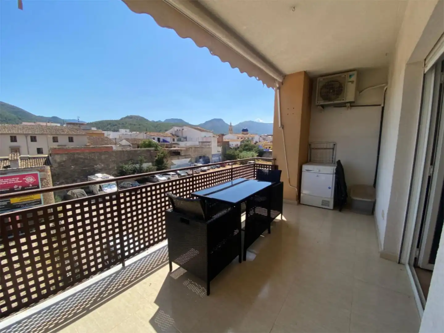 Piso en venta en Carrer Sant Rafael, 41, Xaló Vista exterior de Piso en venta en Xaló con Aire acondicionado, Calefacción y Parquet