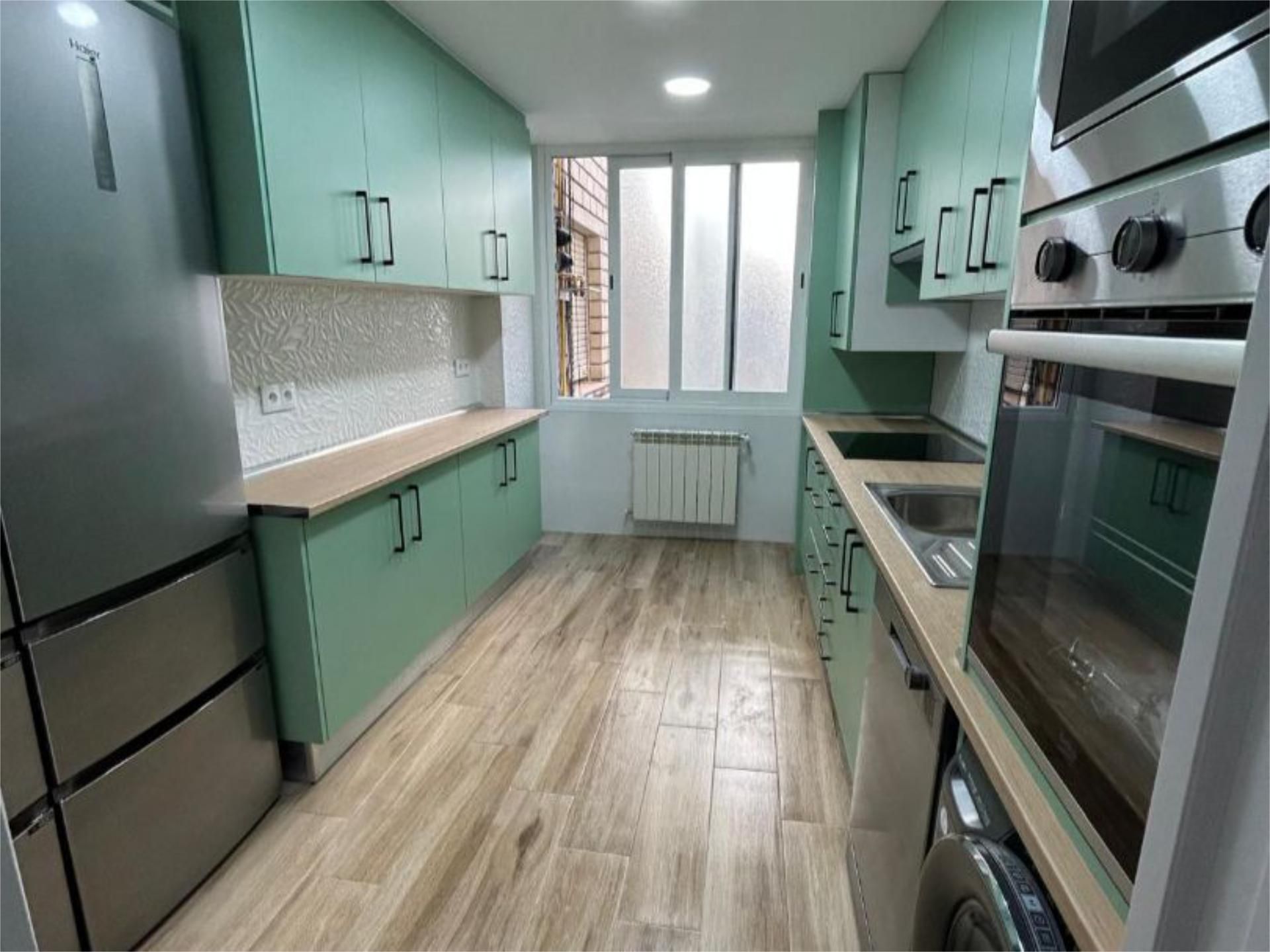 Kitchen of Flat to share in Móstoles  with Air Conditioner, Heating and Terrace