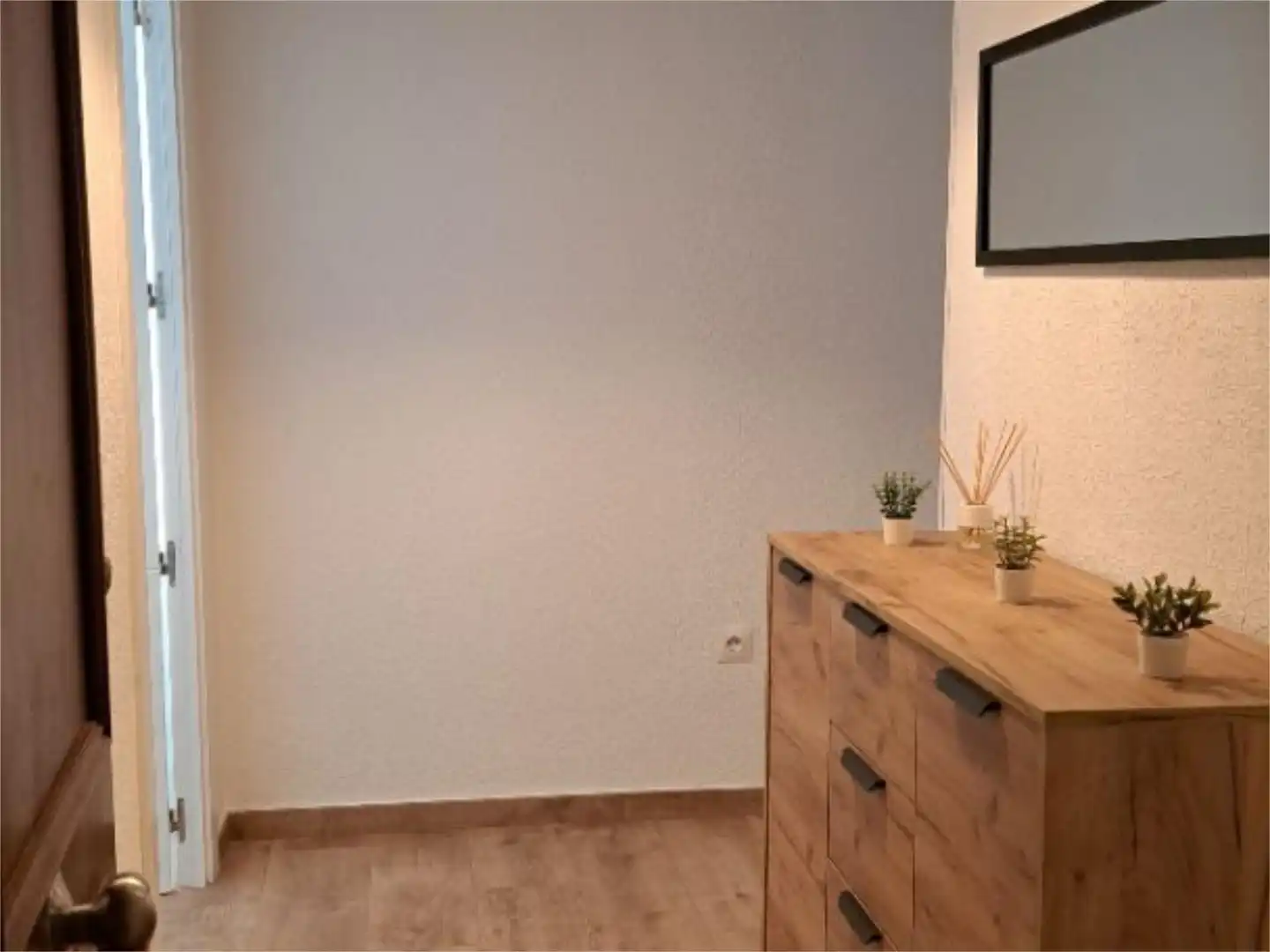Habitación en Calle de Rafael Asín, 25, Campoamor Habitación en Calle de Rafael Asín, 25, Campoamor