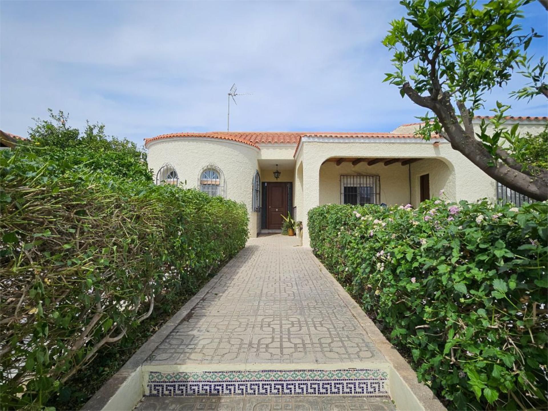 Exterior view of Flat for sale in Níjar  with Air Conditioner, Heating and Private garden