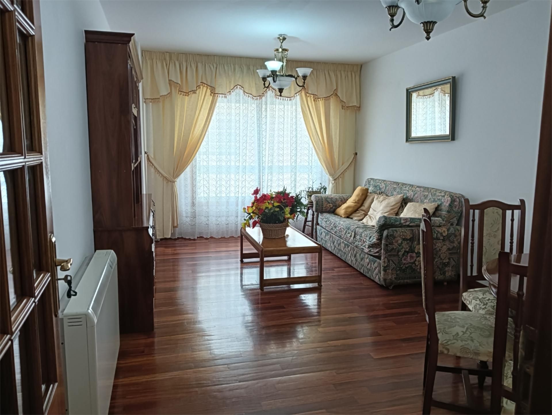 Sala d'estar de Pis en venda en Cangas 