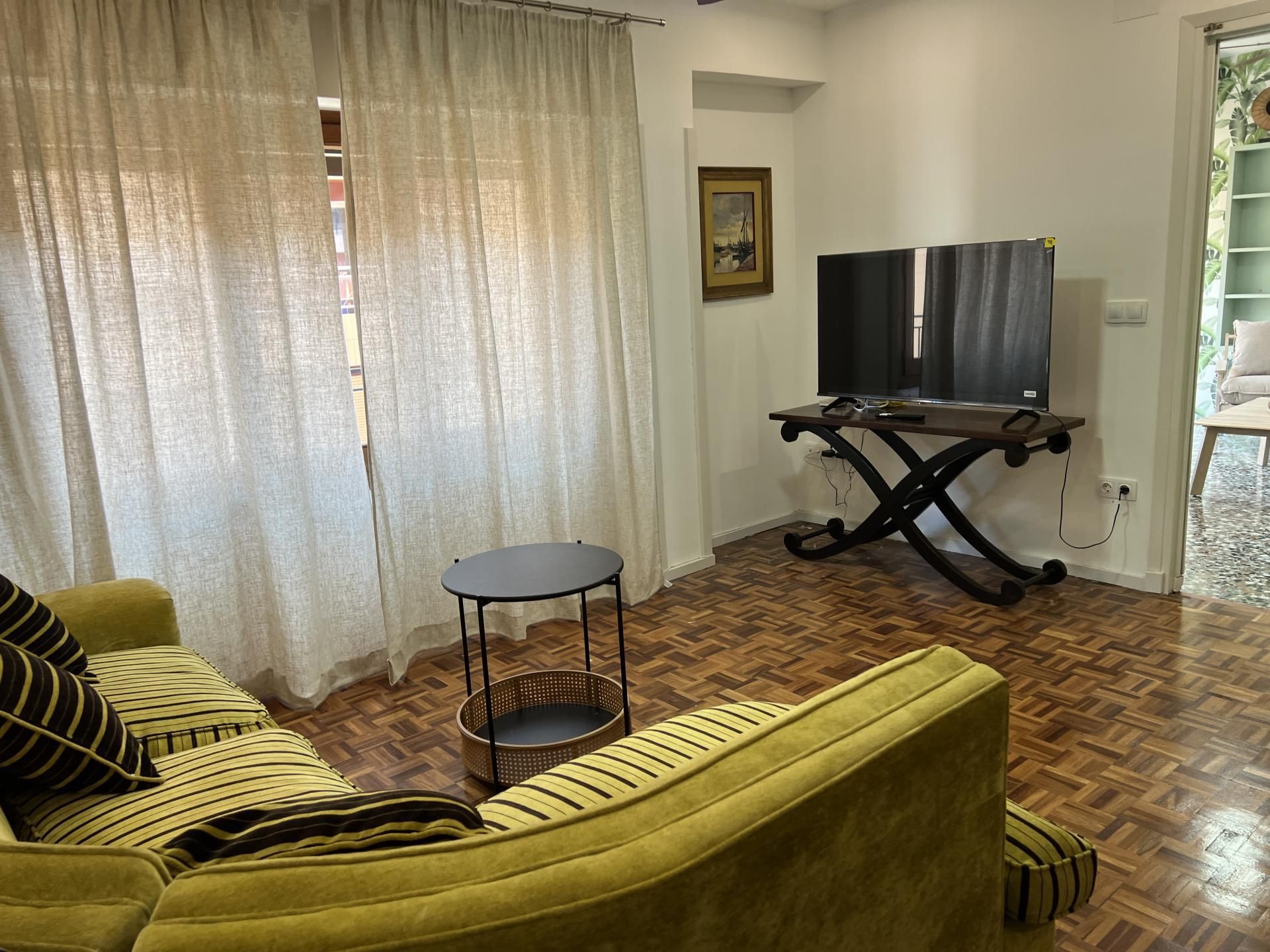 Flat to rent in Carrer Italia, Nº 23, Ensanche - Diputación