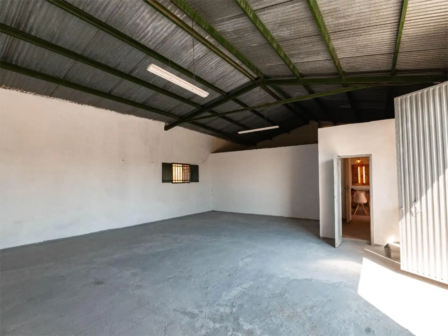 Wohnung zum Verkauf in Somontín mit Privatgarten, Terrasse und Abstellraum