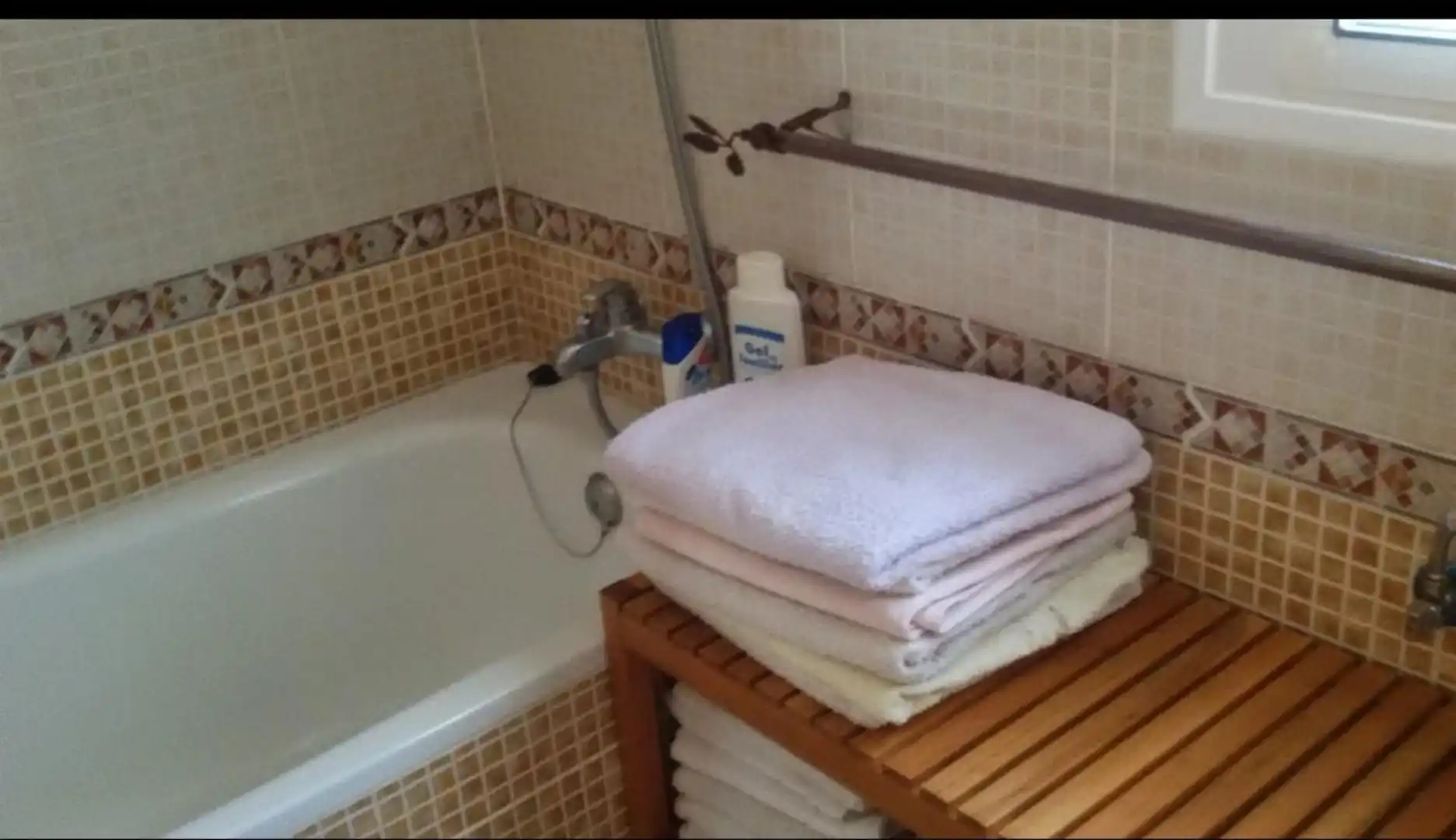 Casa o chalet de alquiler en Calle Albacete, 18, Albarreal de Tajo Baño de Casa o chalet de alquiler en Albarreal de Tajo con Aire acondicionado, Calefacción y Jardín privado