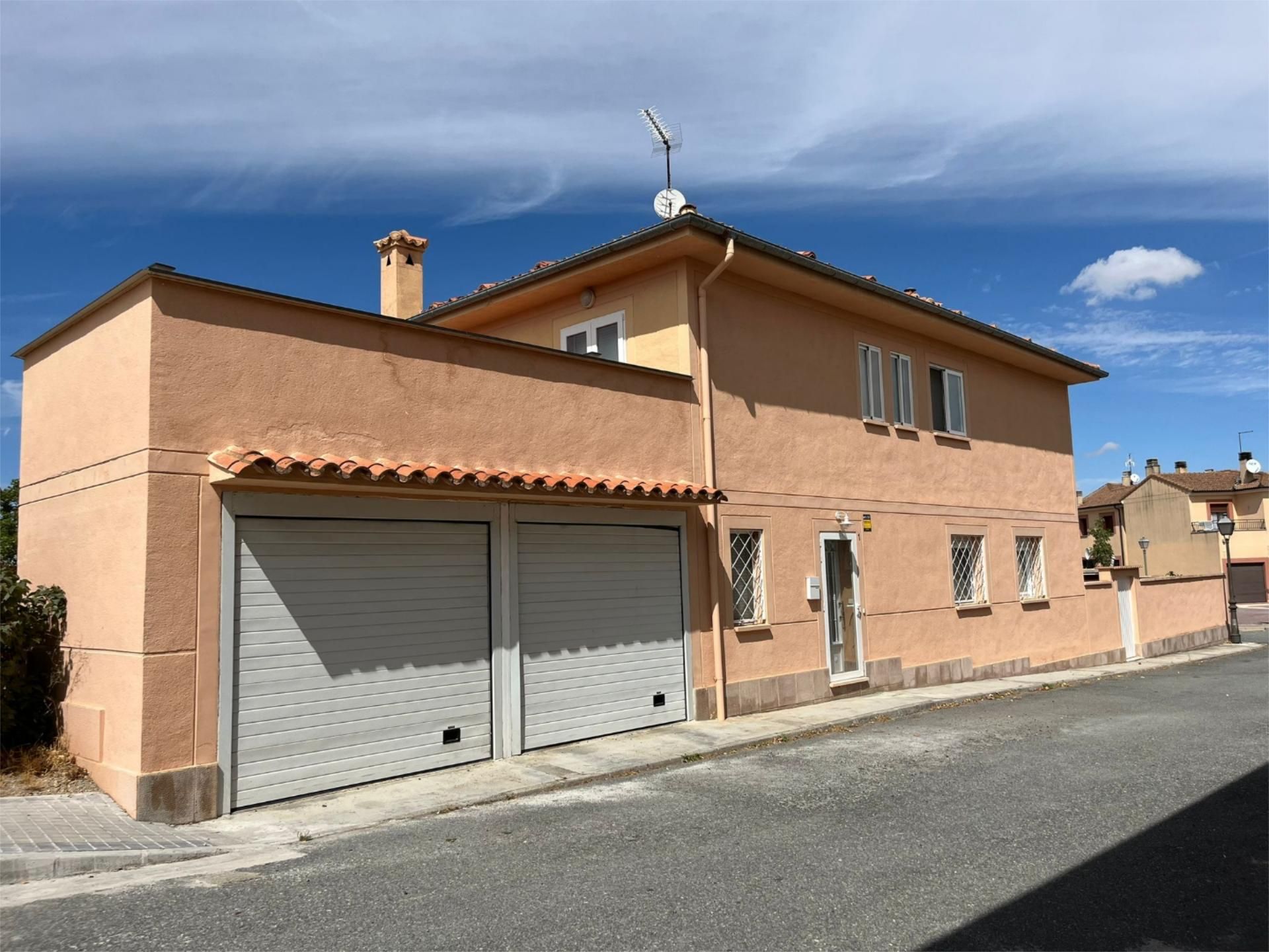 Exterior view of House or chalet for sale in Torrecaballeros  with Heating, Private garden and Terrace