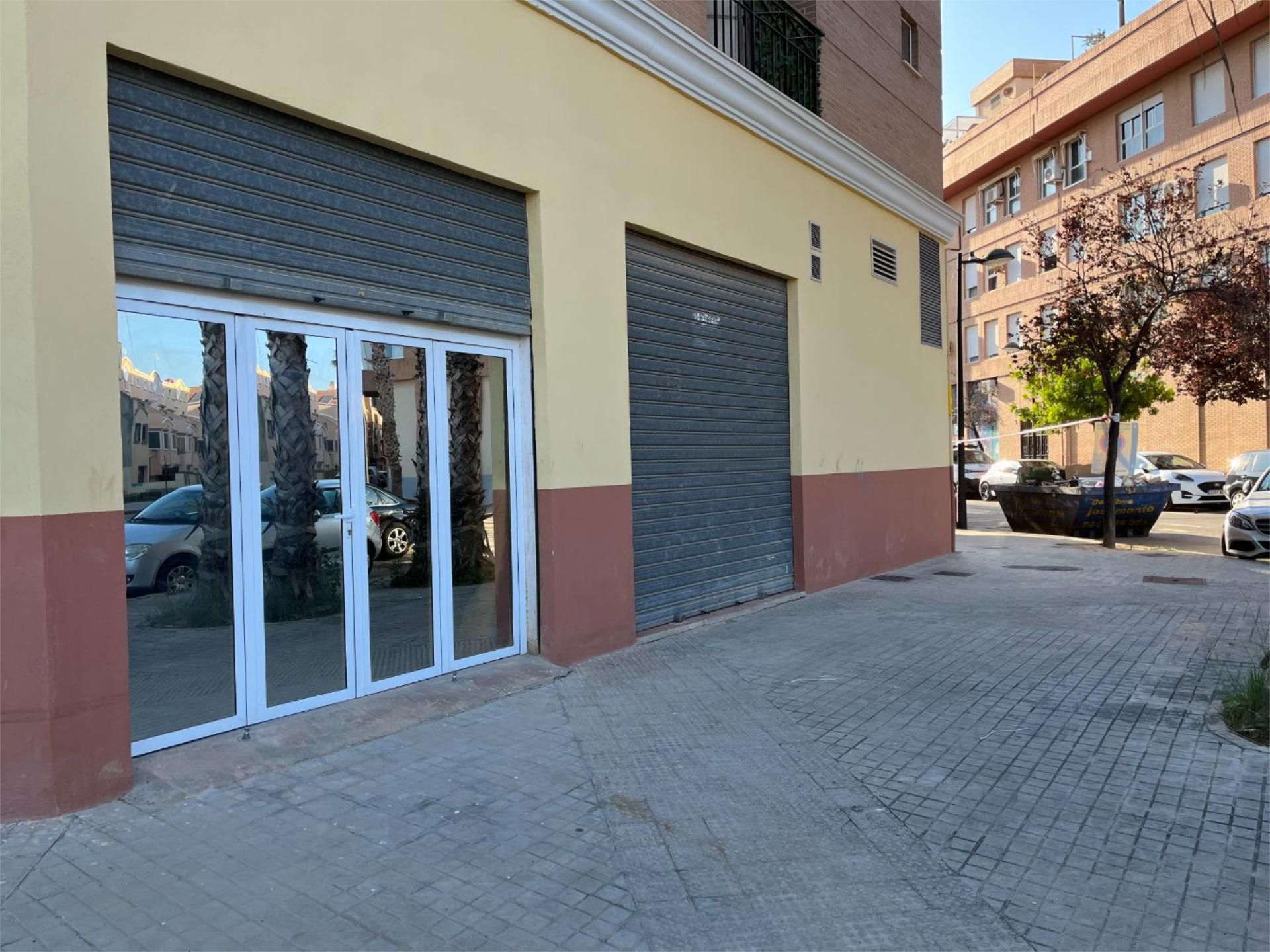 Vista exterior de Local de lloguer en  Valencia Capital amb Aire condicionat i Calefacció