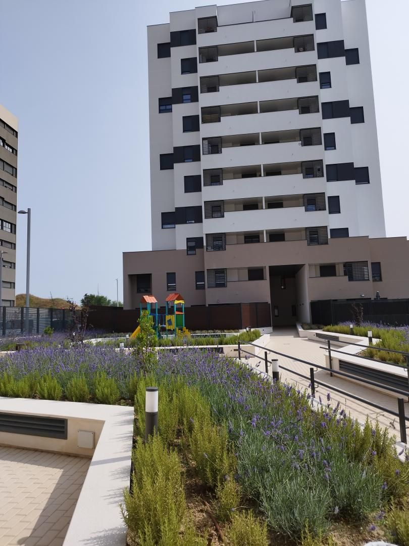 Vista exterior de Pis en venda en  Madrid Capital amb Aire condicionat, Calefacció i Jardí privat