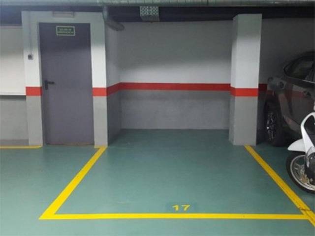 Garaje en Alquiler en Carrer Monistrol, 24 en Vila de Gràcia