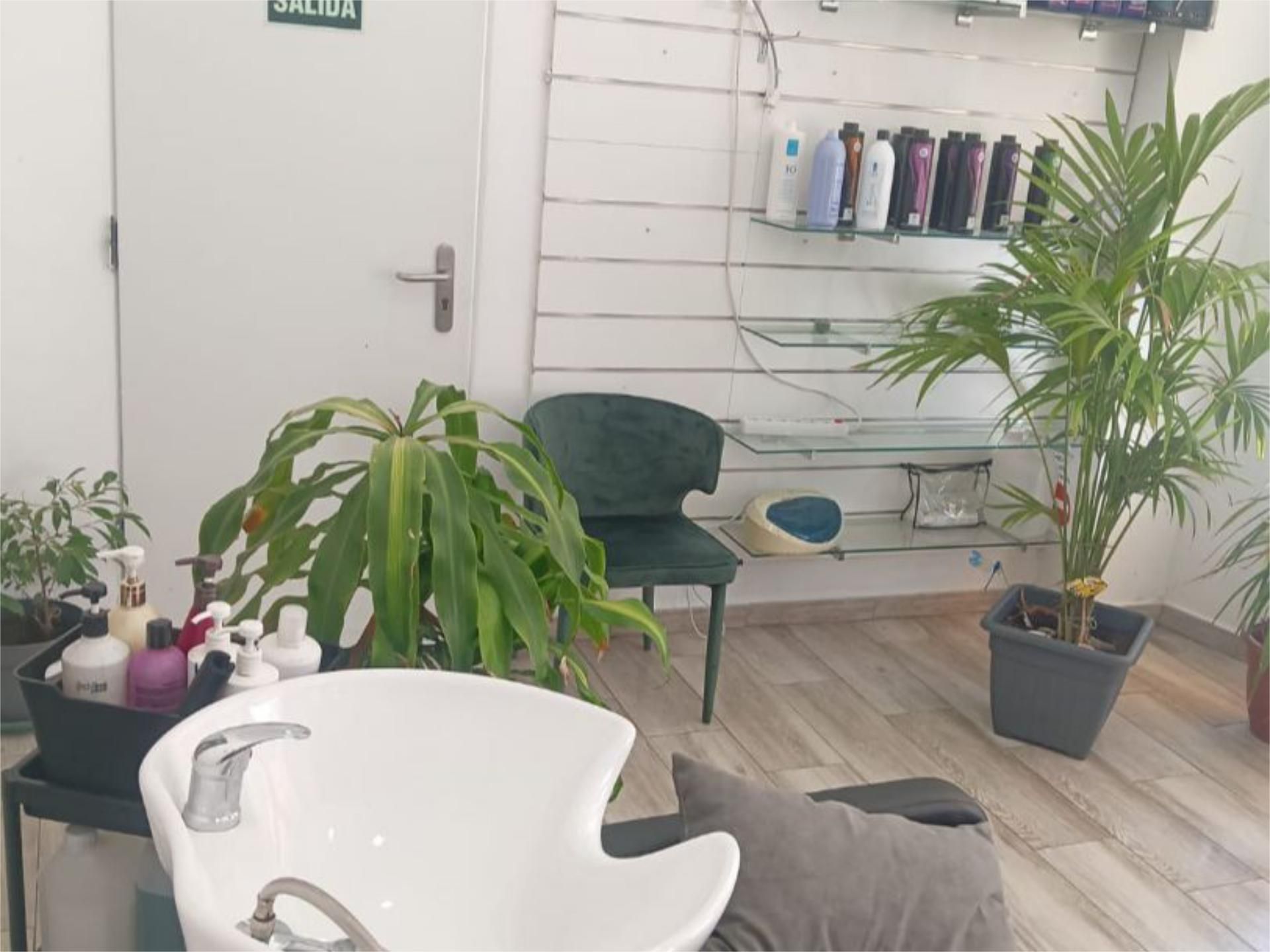 Bathroom of Premises to rent in Alhaurín El Grande  with Air Conditioner, Heating and Furnished