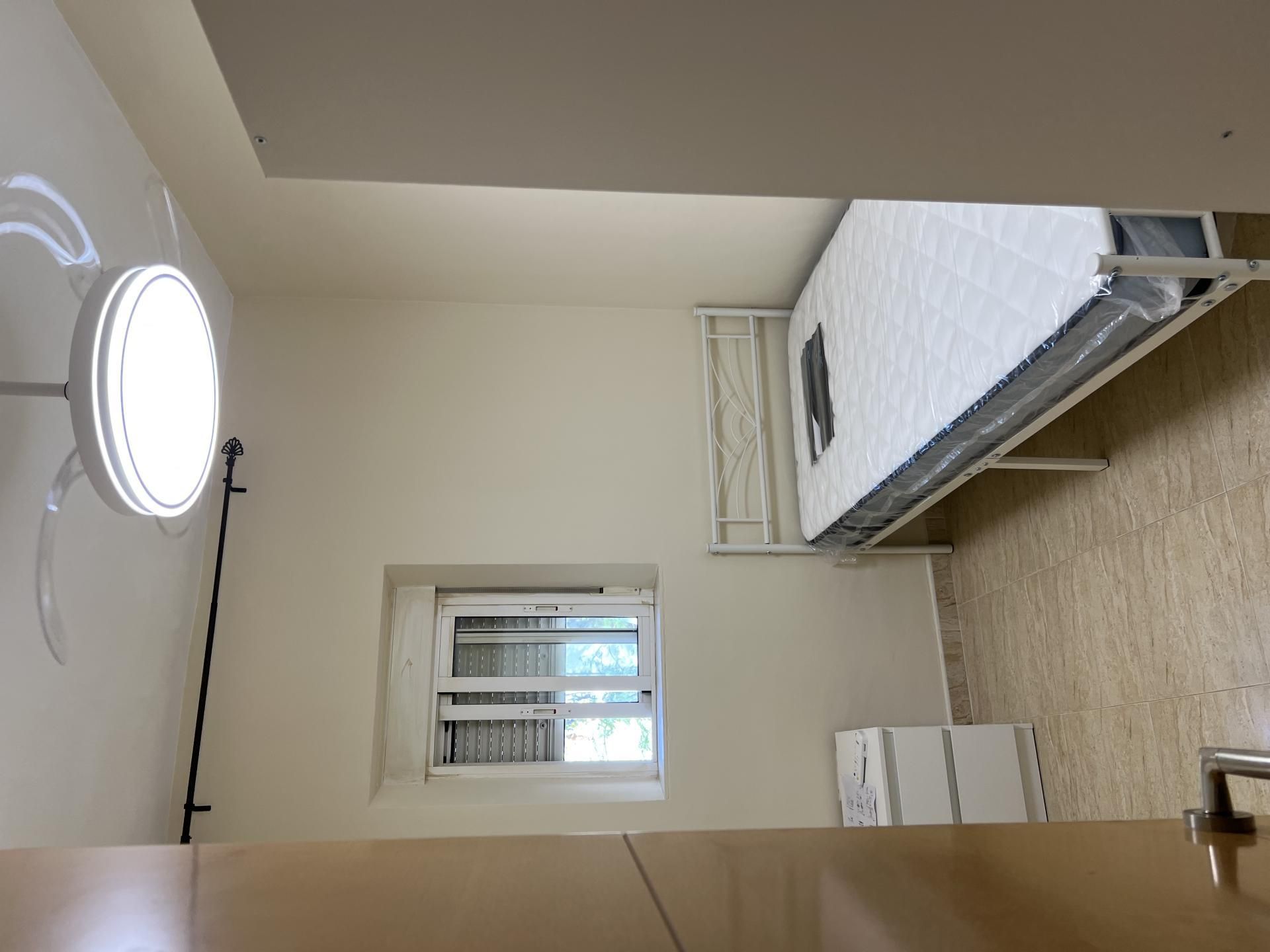 Bedroom of Flat to rent in  Sevilla Capital