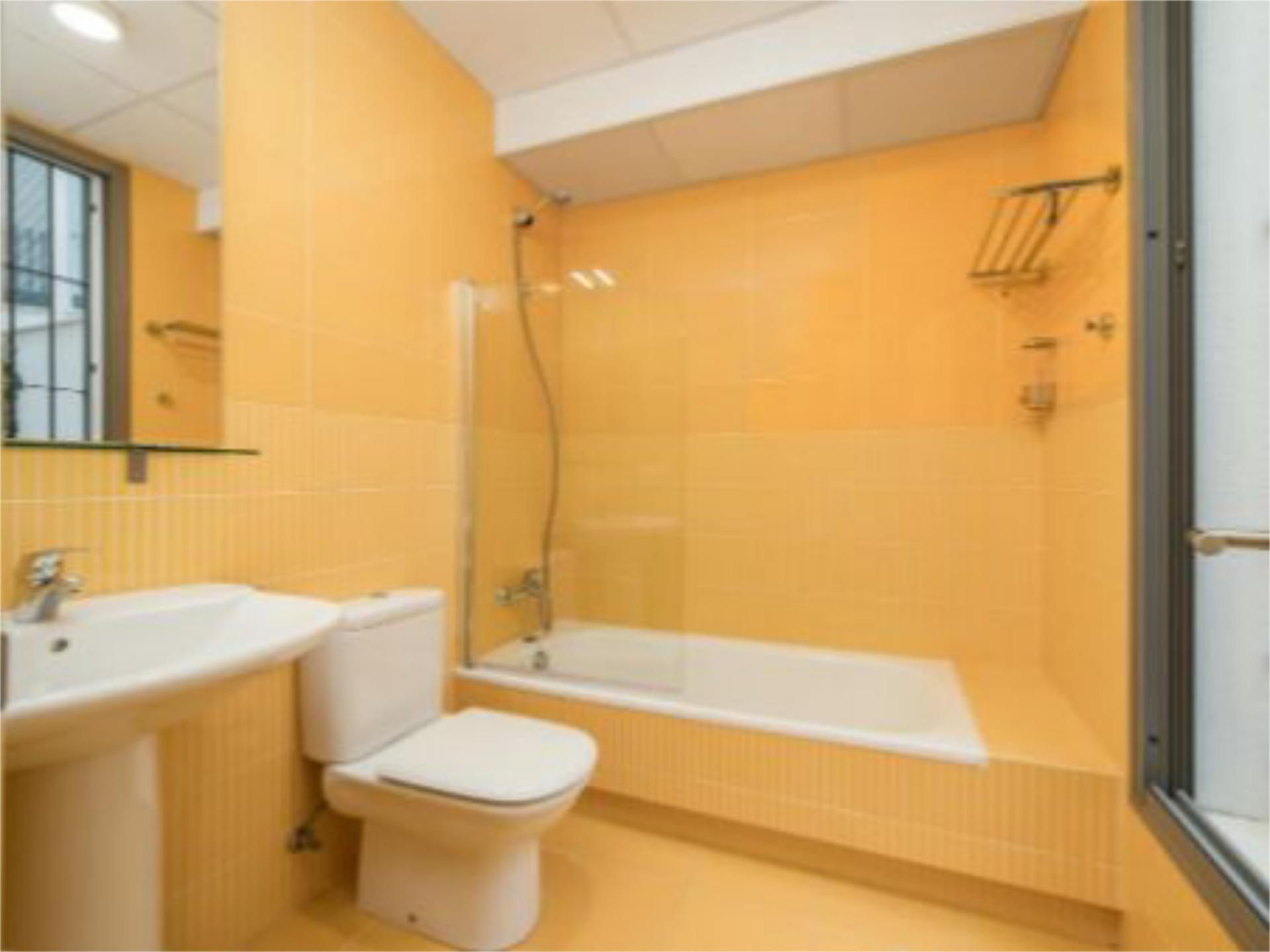 Baño de Apartamento de alquiler en Málaga Capital con Aire acondicionado