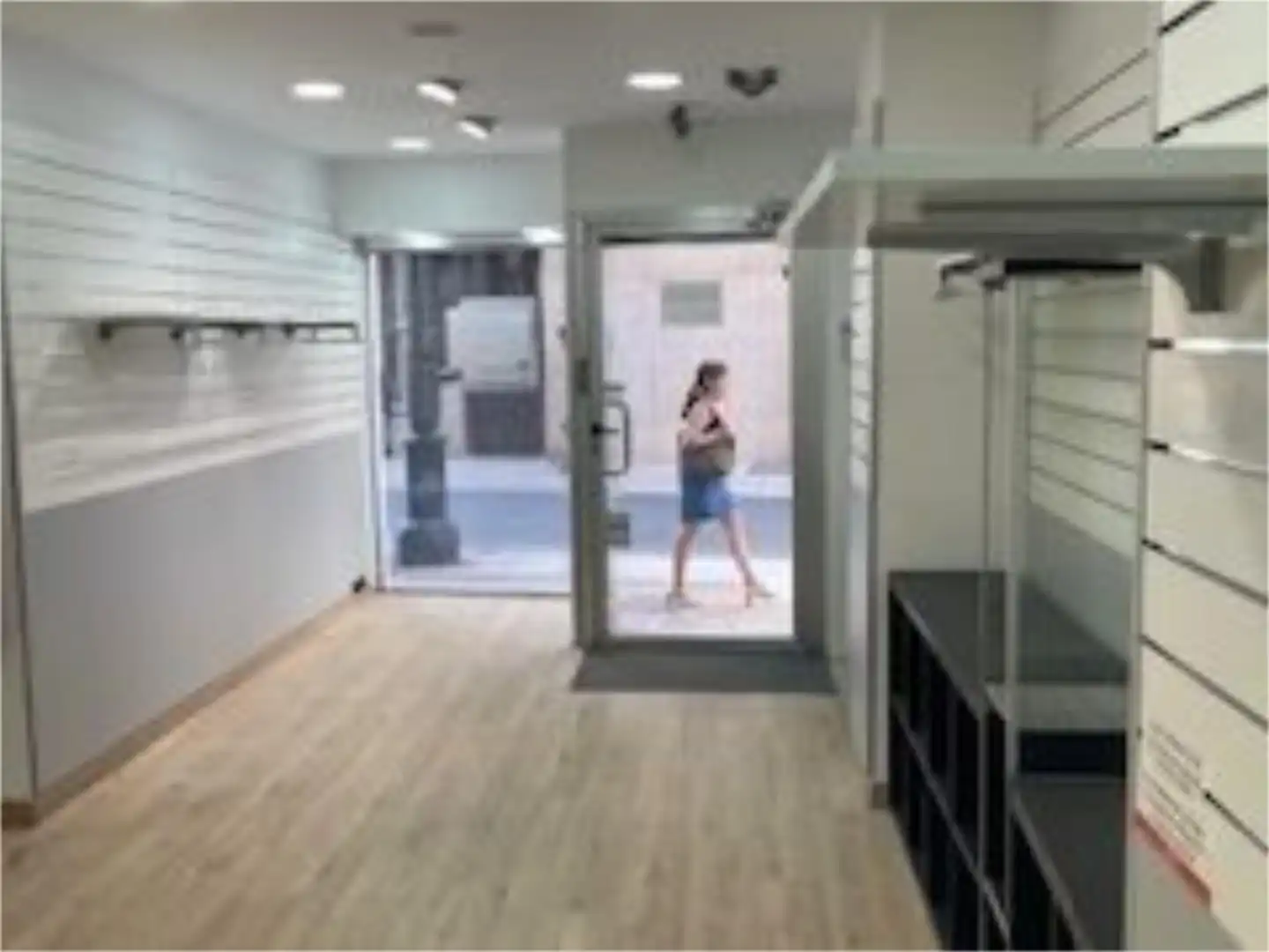 Local en venta en Carrer del Bisbe Climent, 1, Casco Histórico Local en venta en Castellón de la Plana / Castelló de la Plana con Aire acondicionado, Calefacción y Parquet