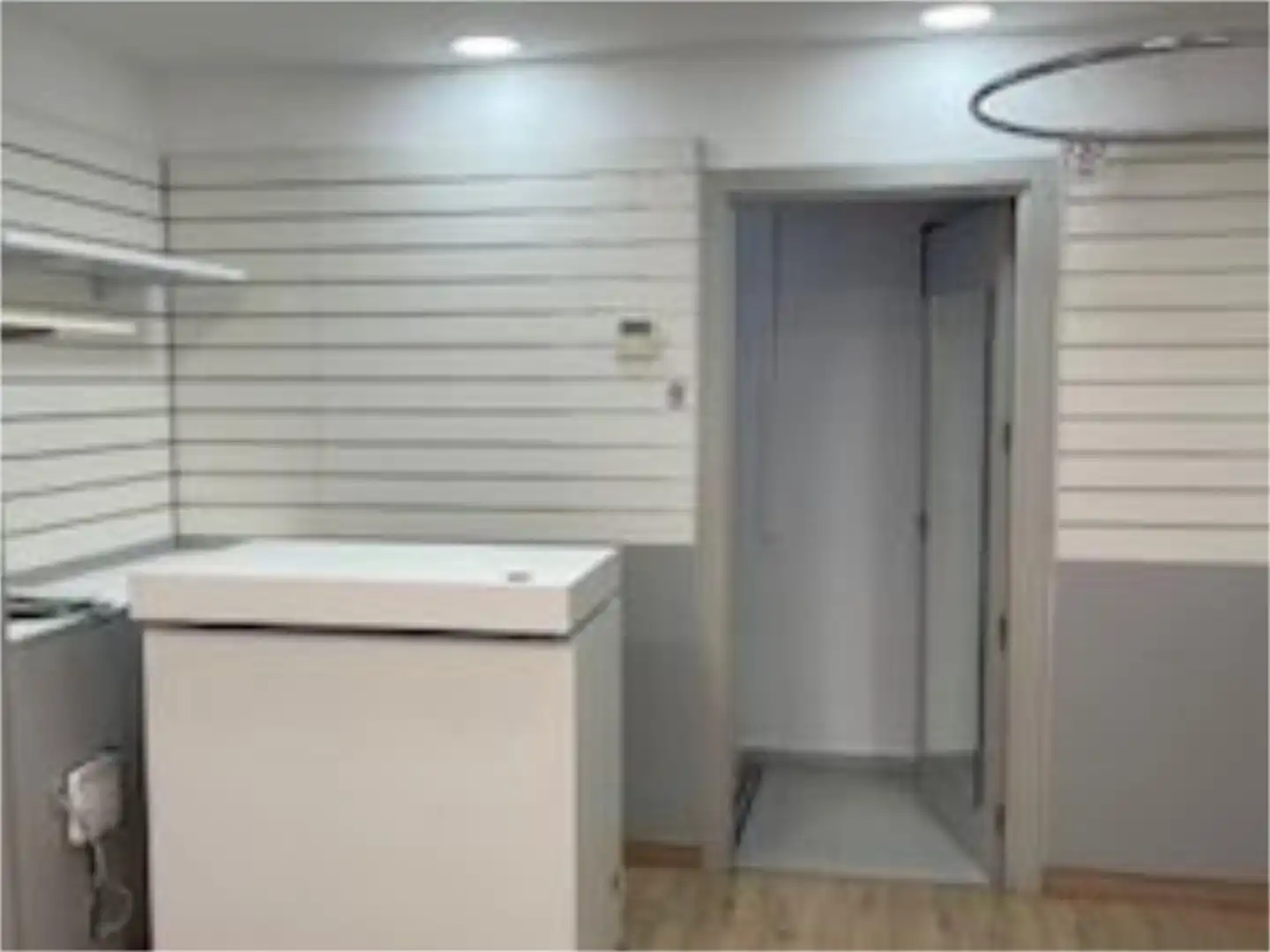 Local en venta en Carrer del Bisbe Climent, 1, Casco Histórico Local en venta en Castellón de la Plana / Castelló de la Plana con Aire acondicionado, Calefacción y Parquet