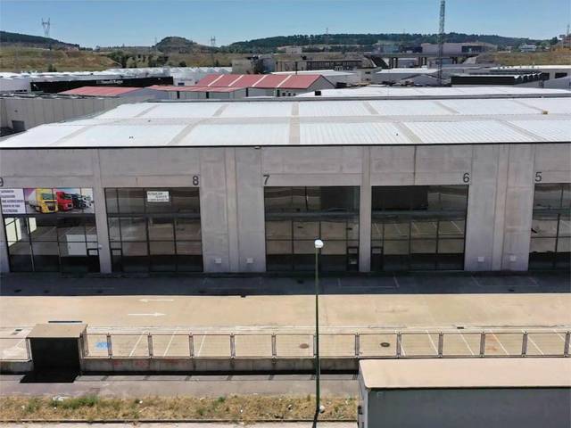 Local comercial en Alquiler en Calle Condado de Treviño, 40 en Villalonquéjar