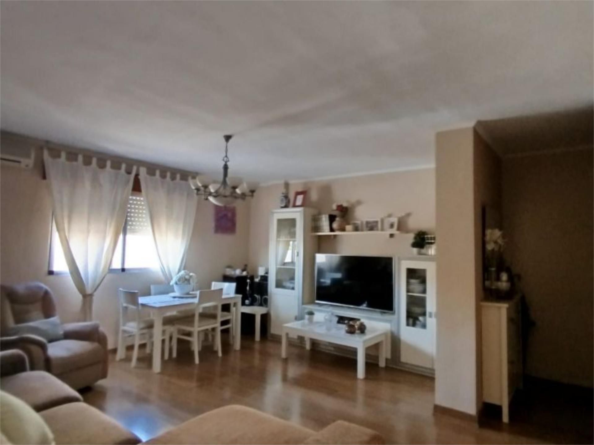 Sala d'estar de Pis en venda en Huércal de Almería amb Aire condicionat