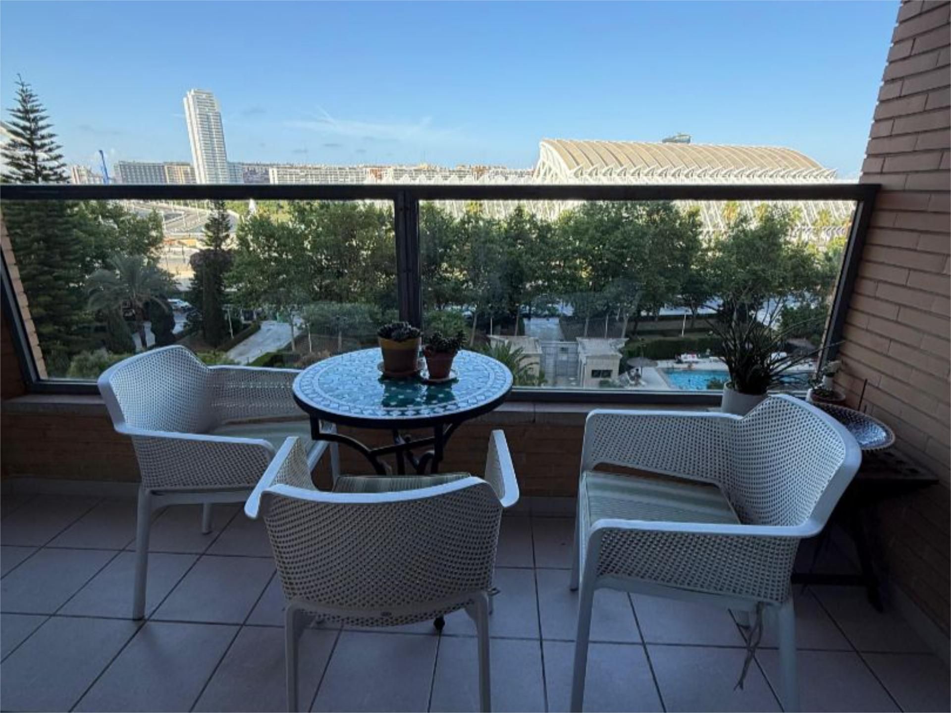 Terrace of Flat to rent in  Valencia Capital  with Air Conditioner, Heating and Private garden