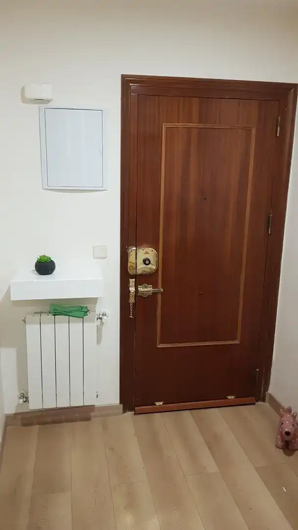 Room in Calle de Jerónima Llorente, 33, Bellas Vistas Flat for share in Madrid with Air Conditioner, Heating and Parquet flooring