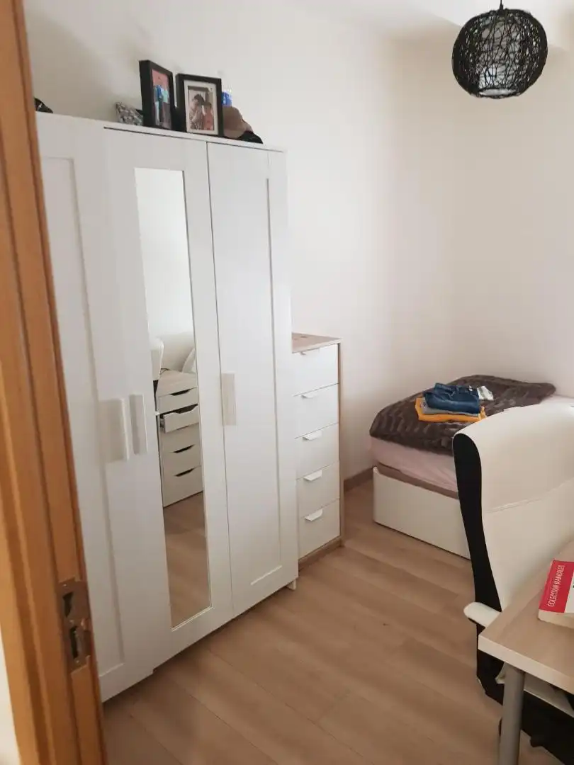 Room in Calle de Jerónima Llorente, 33, Bellas Vistas Bedroom of Flat for share in Madrid with Air Conditioner, Heating and Parquet flooring