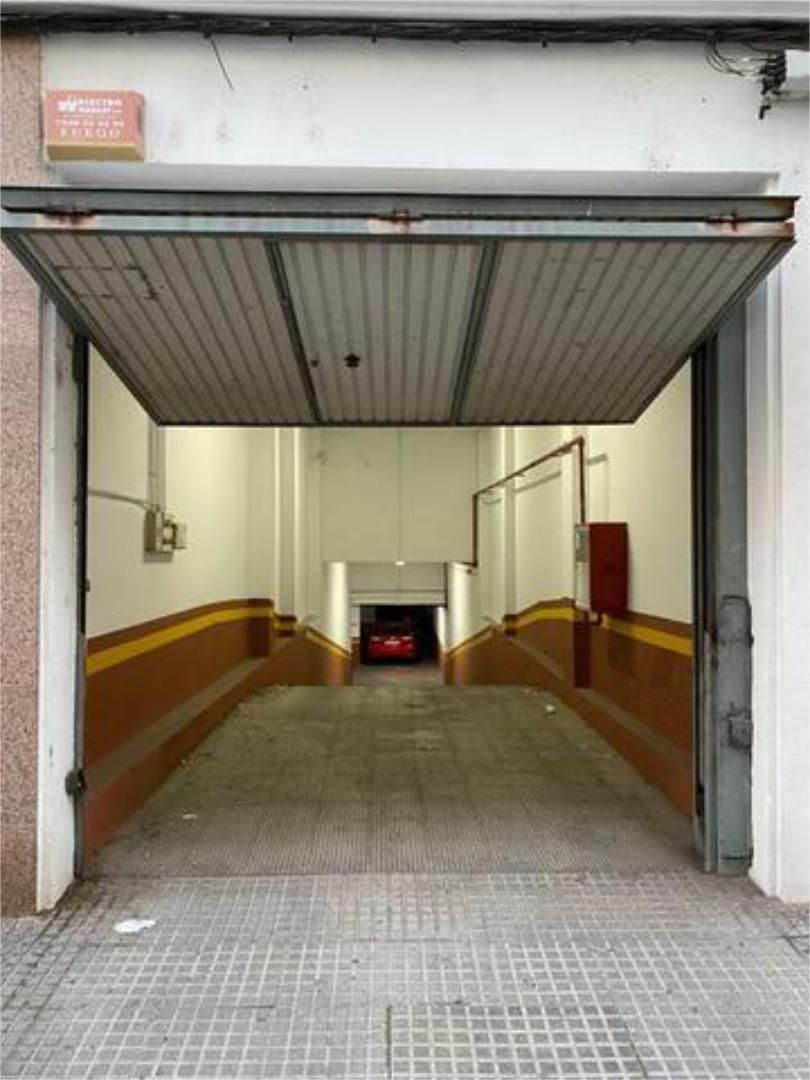 Plazas de garaje de alquiler con puerta automática en Chiclana de la  Frontera | fotocasa