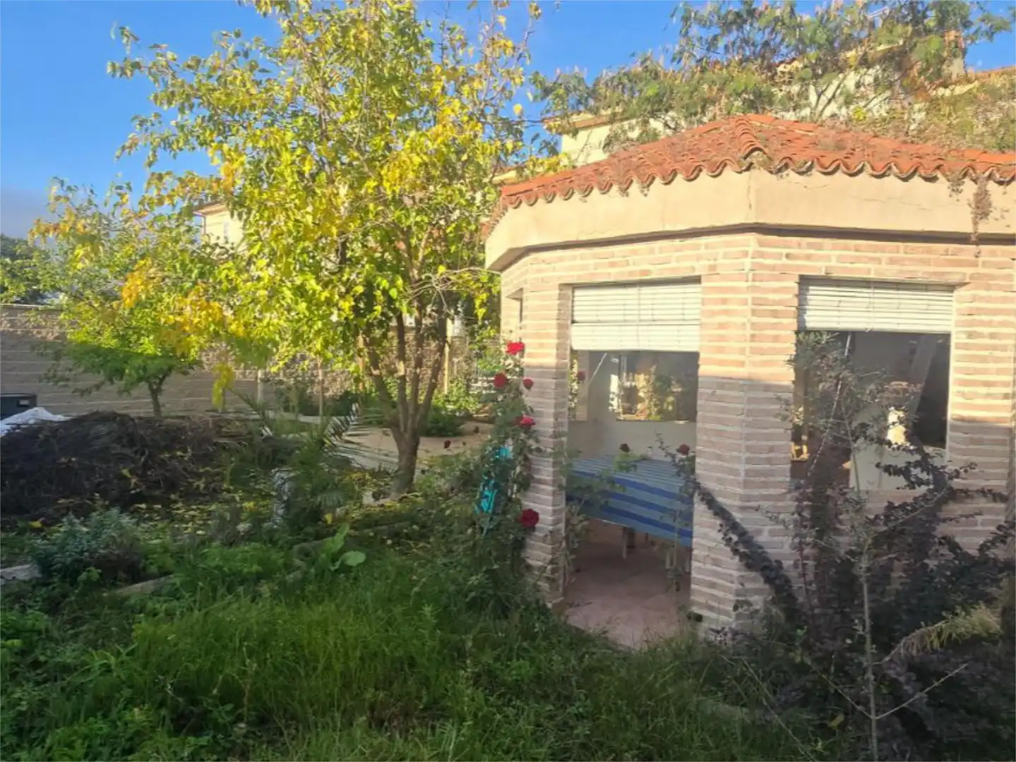 Casa adosada en venda a Calle el Horno, 13, Cedillo del Condado Jardí de Casa adosada en venda en Cedillo del Condado amb Aire condicionat i Terrassa