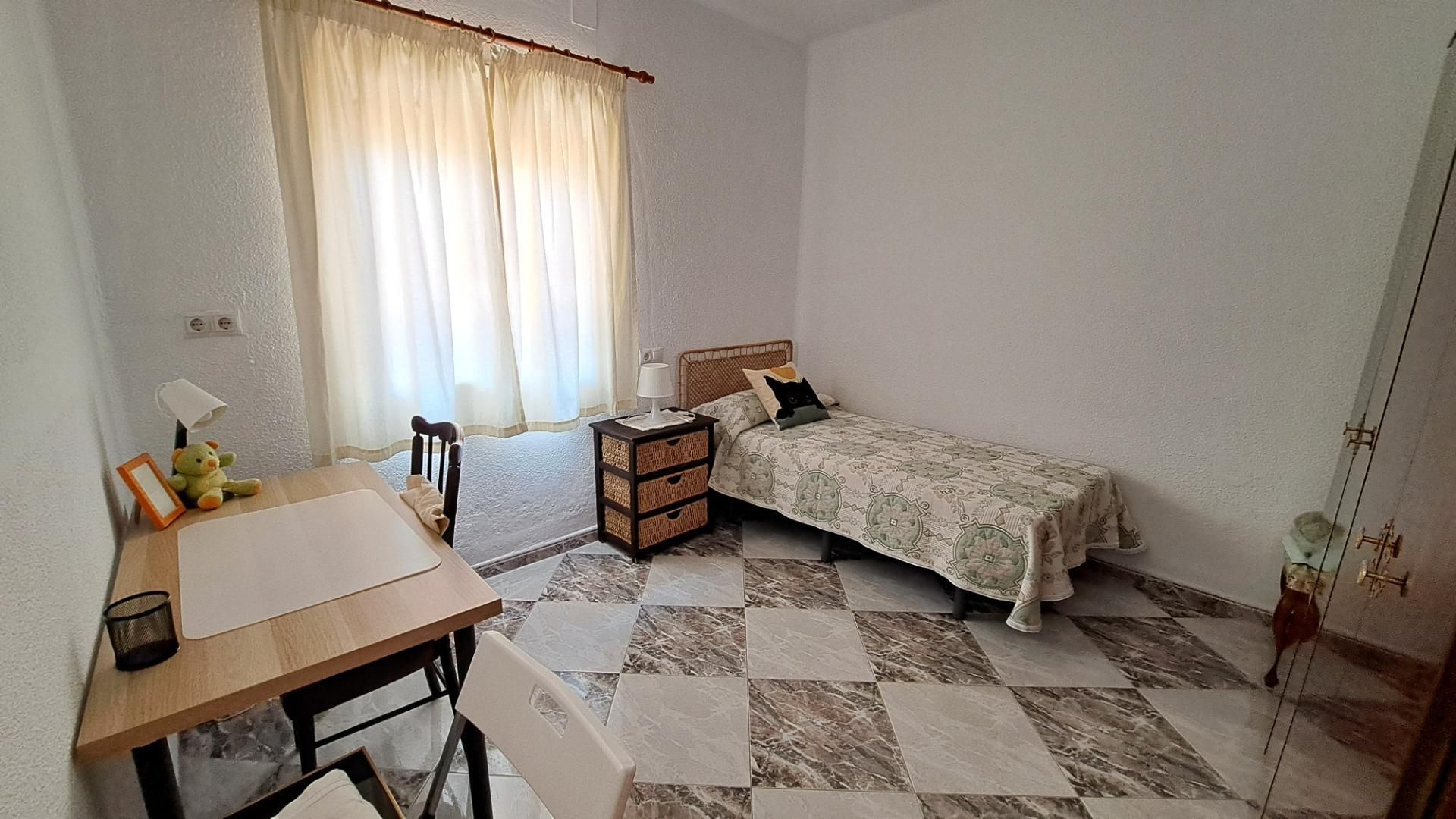 Planta baja to share in Calle Francisco López López, 43, Cortijo Bazán - Los Casinis - Los Cipreses