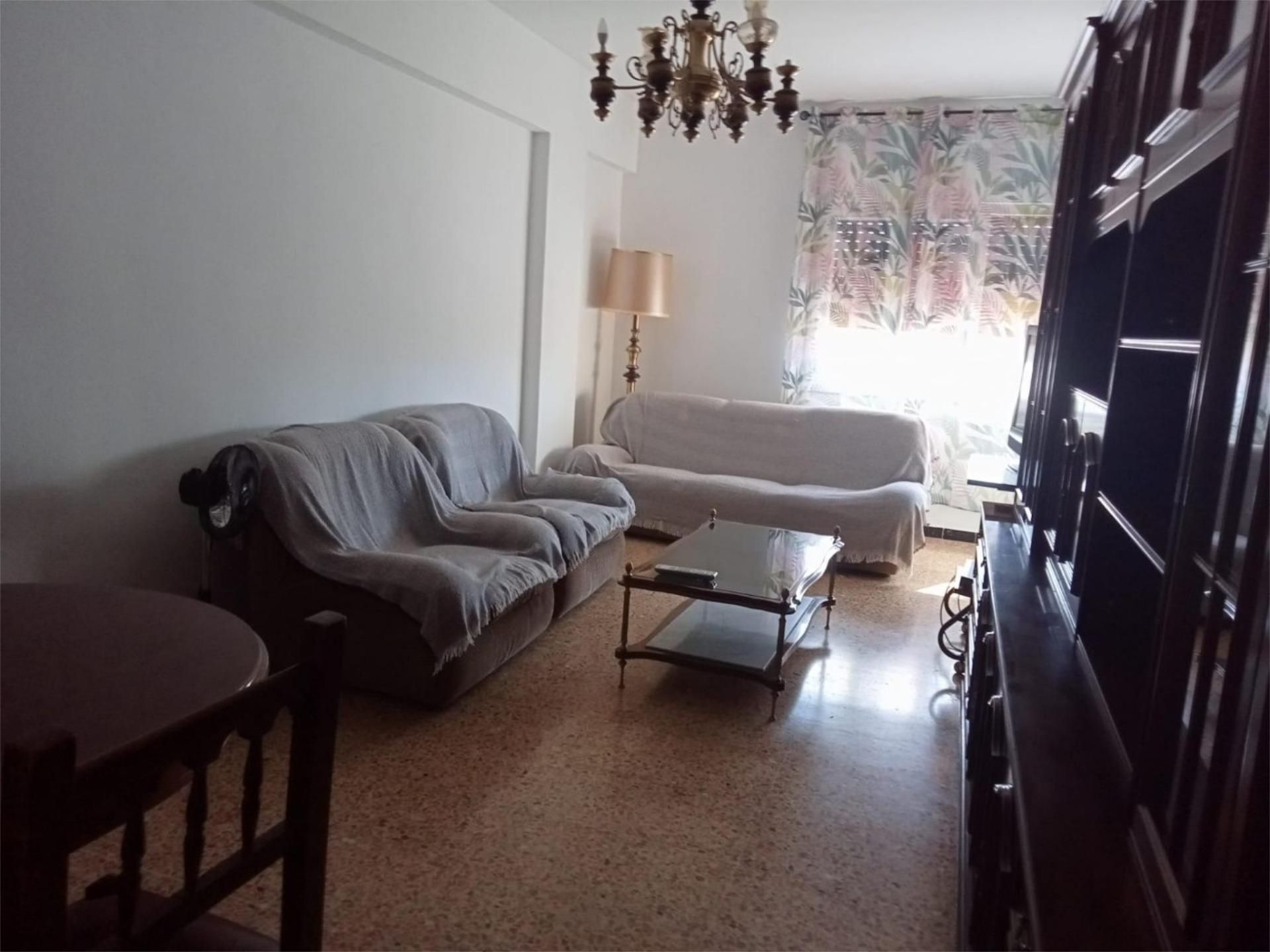 Sala d'estar de Pis de lloguer en  Huesca Capital amb Calefacció i Balcó