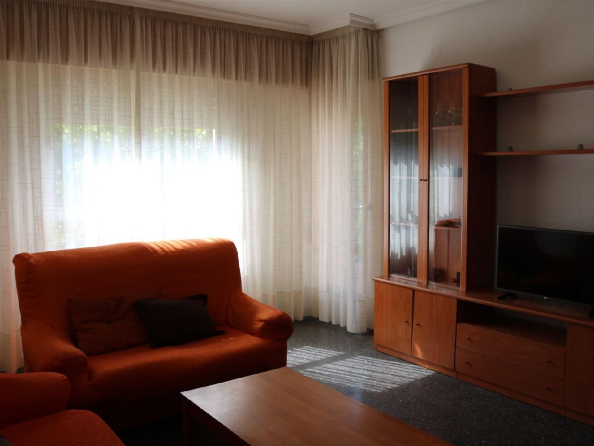 Living room of Flat to rent in  Albacete Capital  with Heating, Furnished and Balcony
