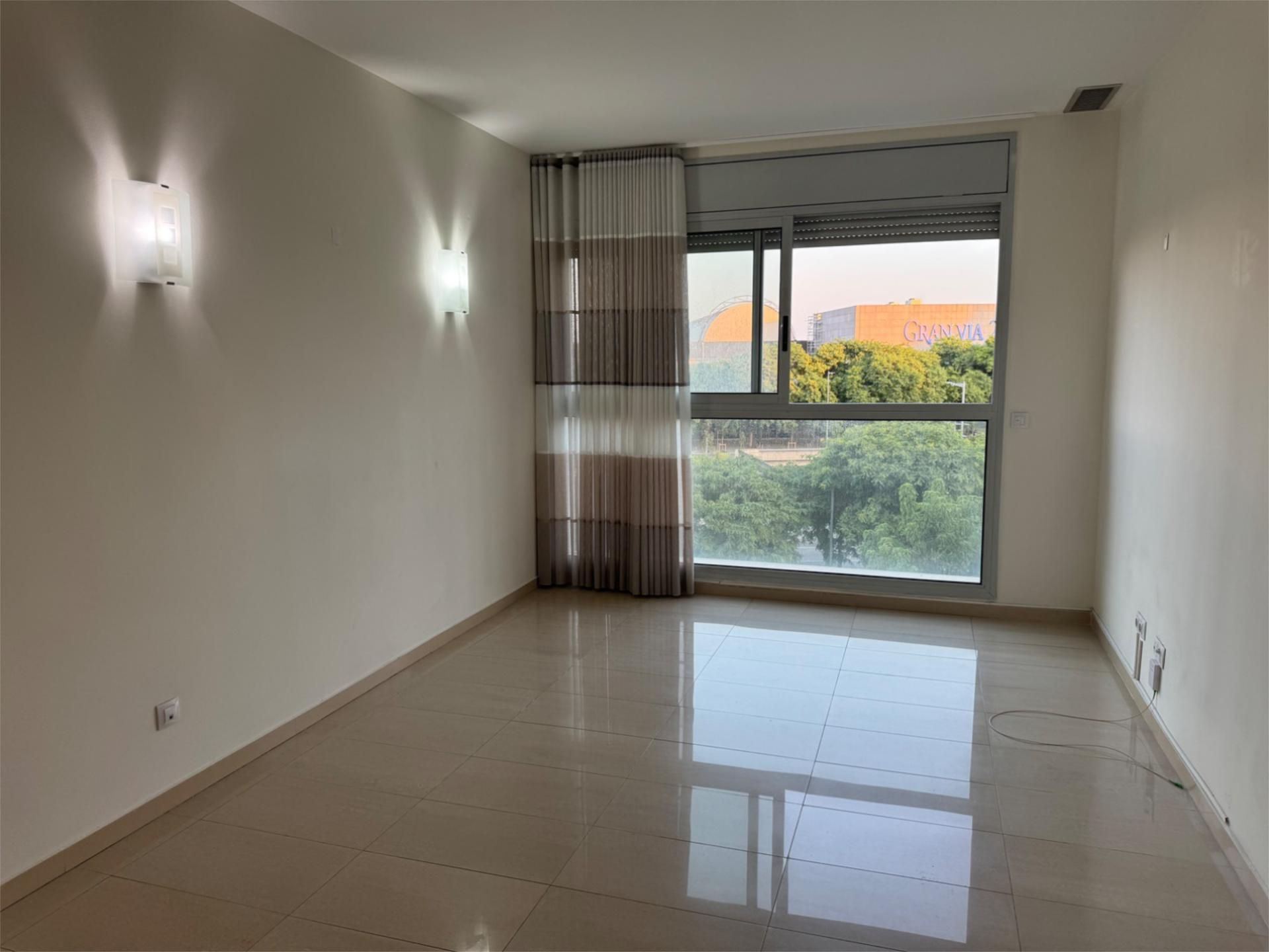 Bedroom of Flat to rent in L'Hospitalet de Llobregat  with Air Conditioner, Heating and Community parking