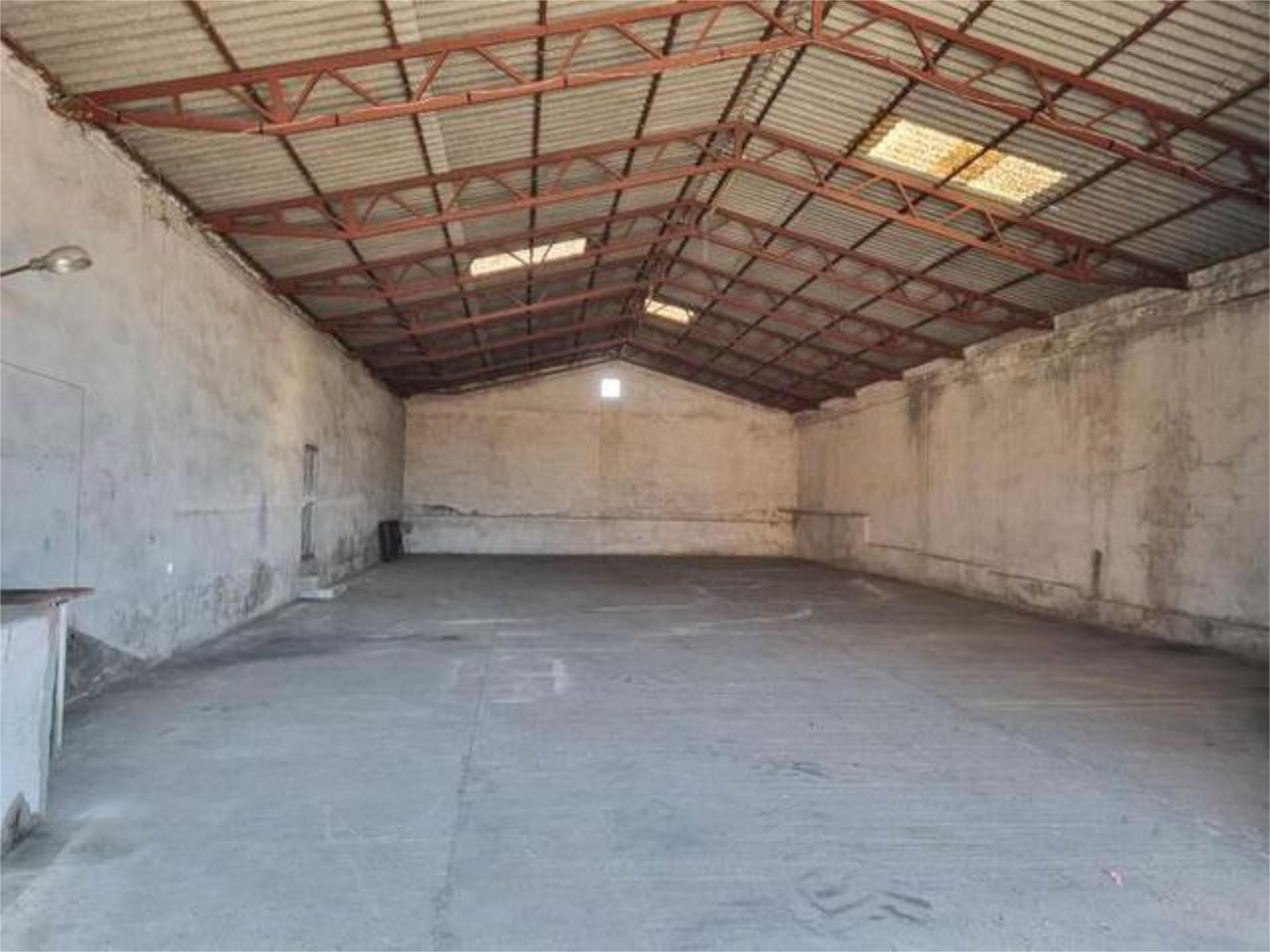 Industrial buildings to rent in Pedrosillo el Ralo