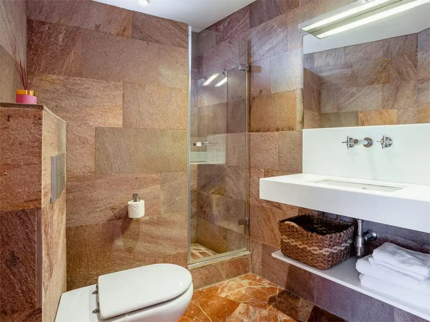 Finca rústica de alquiler en Carrer Hongria, 1, Canyelles Baño de Finca rústica de alquiler en Lloret de Mar con Aire acondicionado, Calefacción y Jardín privado