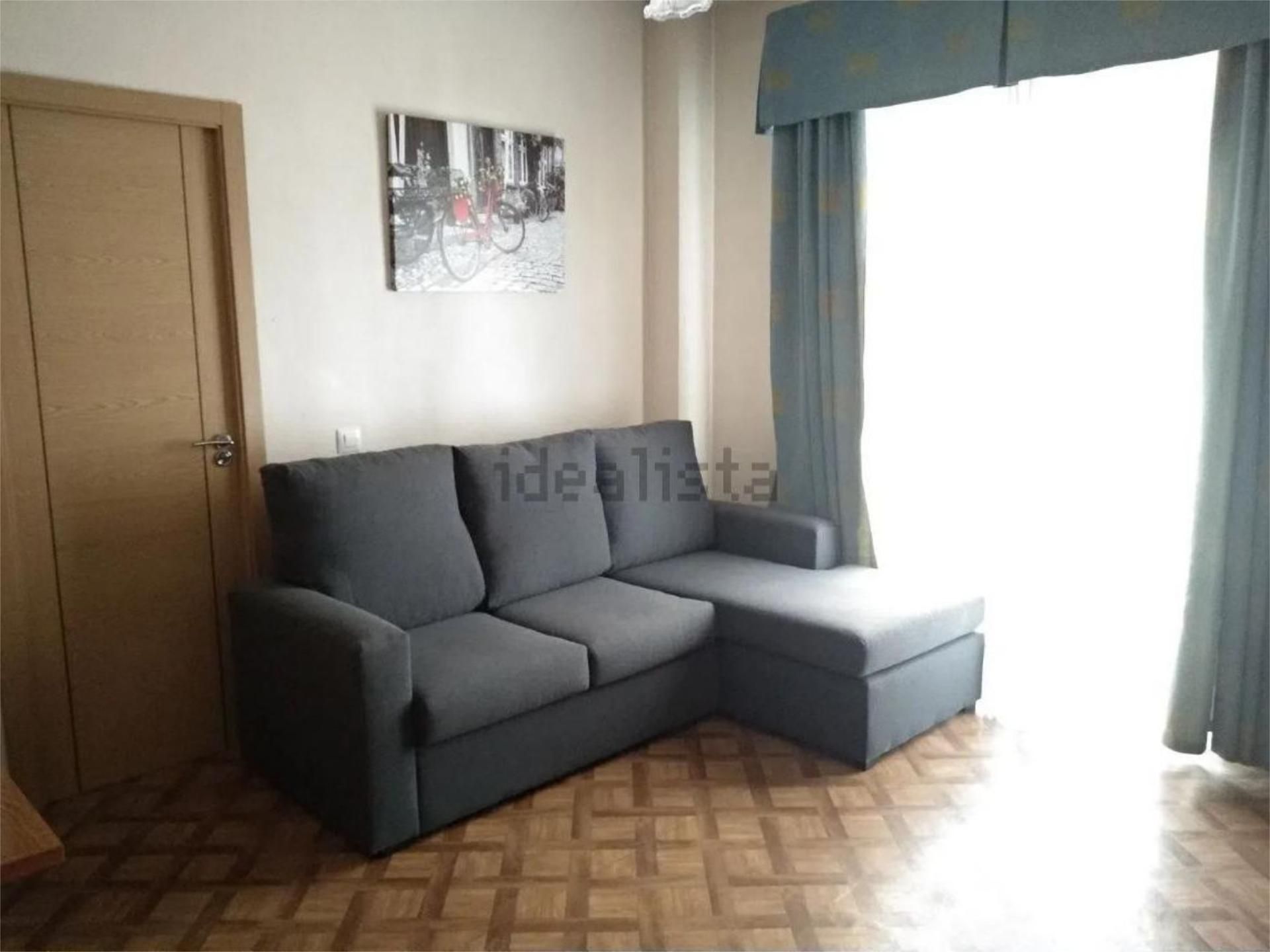 Sala d'estar de Pis per a compartir en Ciudad Real Capital amb Calefacció, Terrassa i Moblat