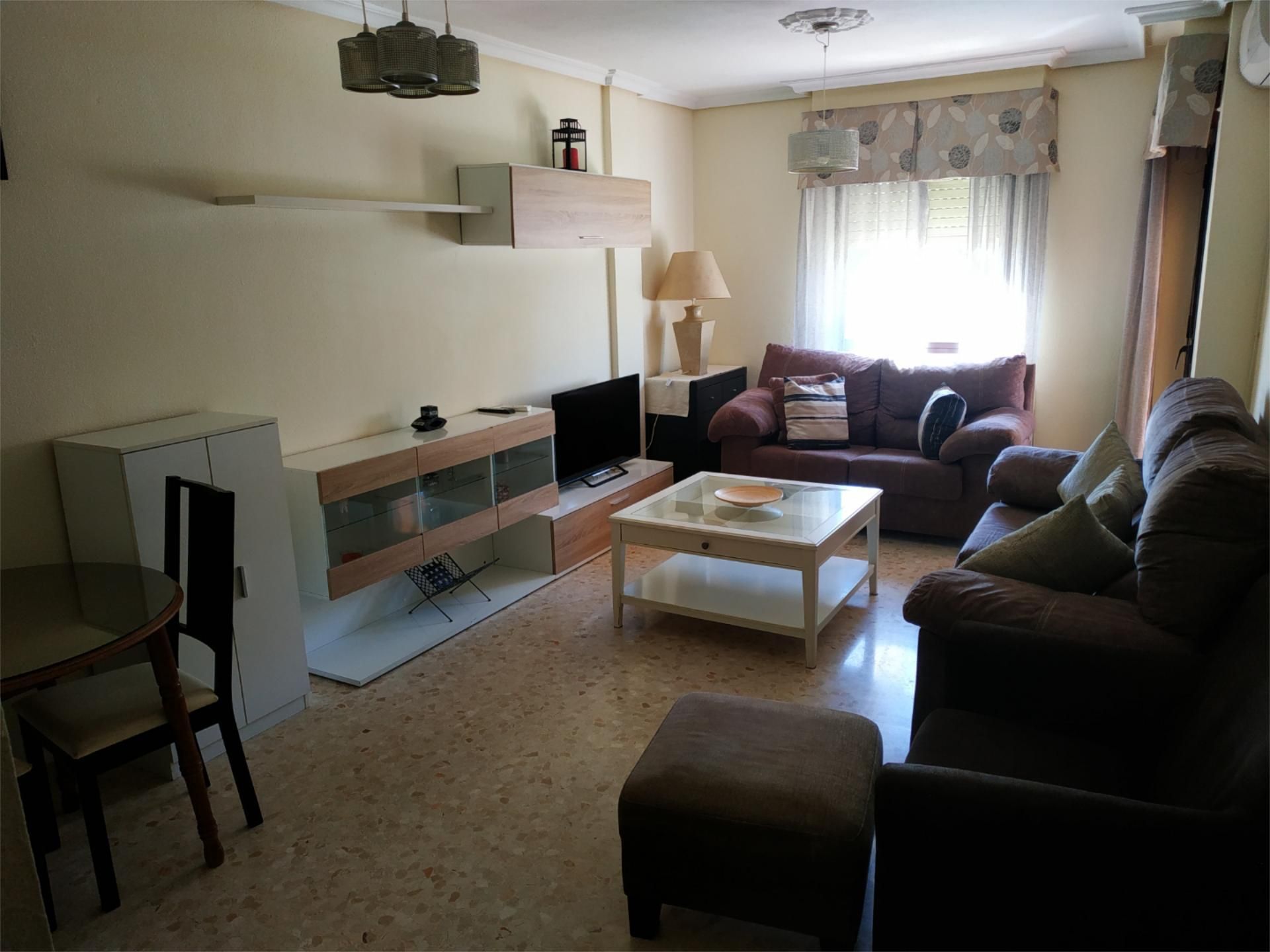 Pis per a compartir a Avenida de Libia, 28, Cañero