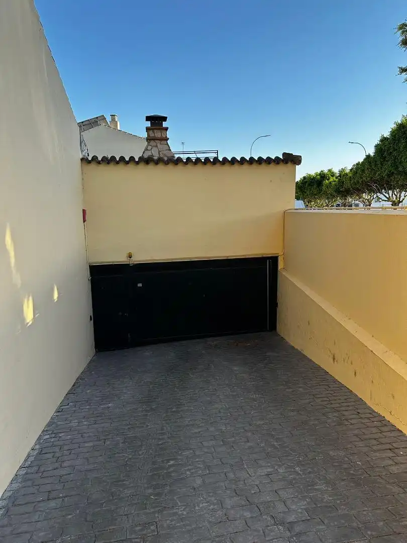Garaje en venta en Calle Pintor J. Belizón Tocino, 15, Las Canteras Parking de Garaje en venta en Puerto Real