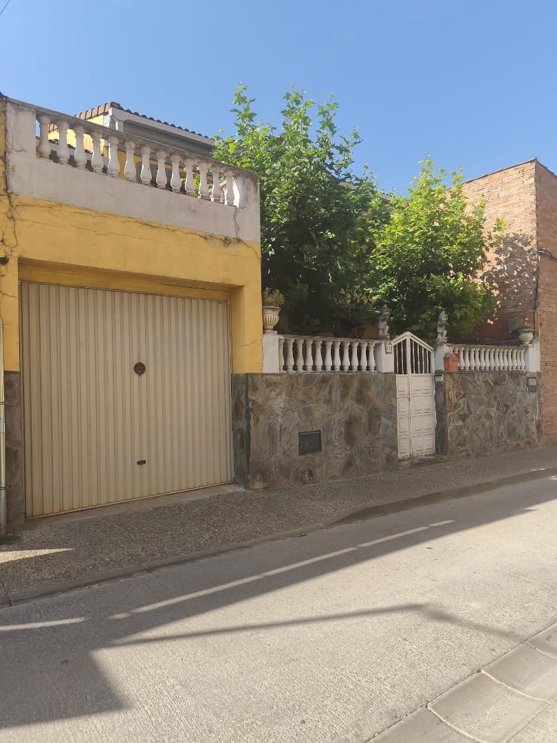 Exterior view of House or chalet for sale in Andosilla  with Private garden, Terrace and Storage room